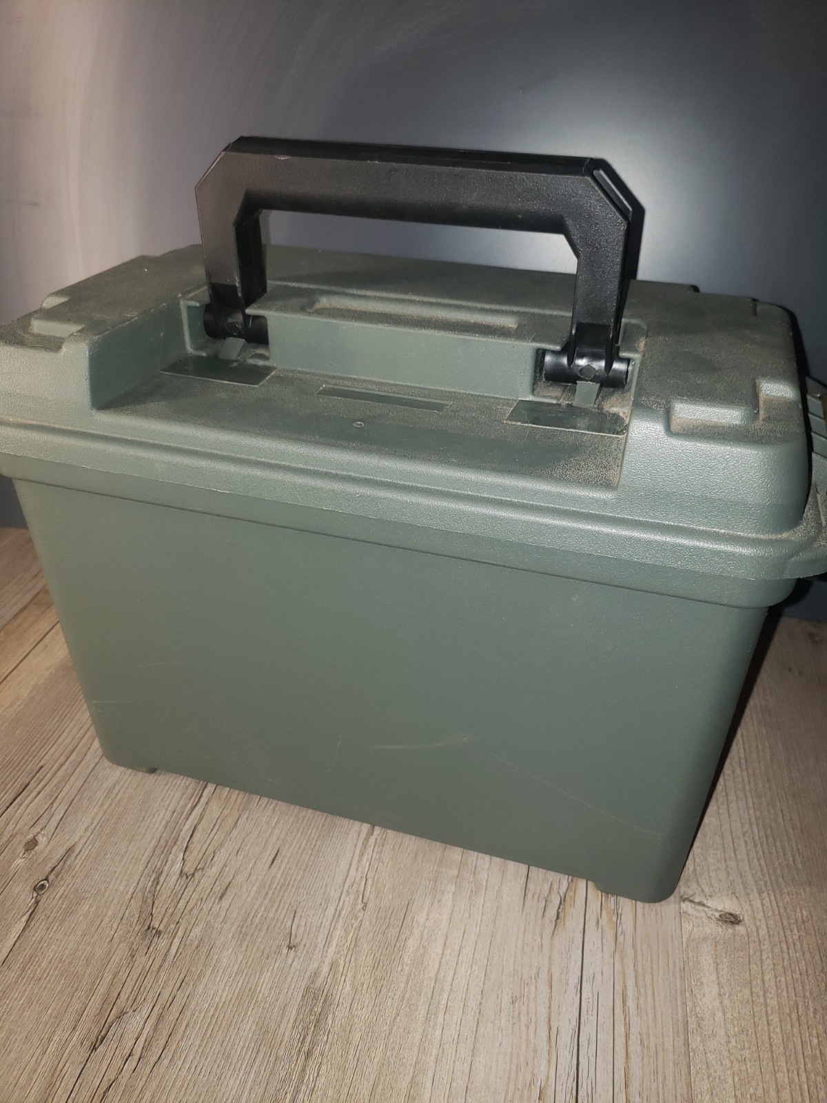 Cabelas Utility Box Green