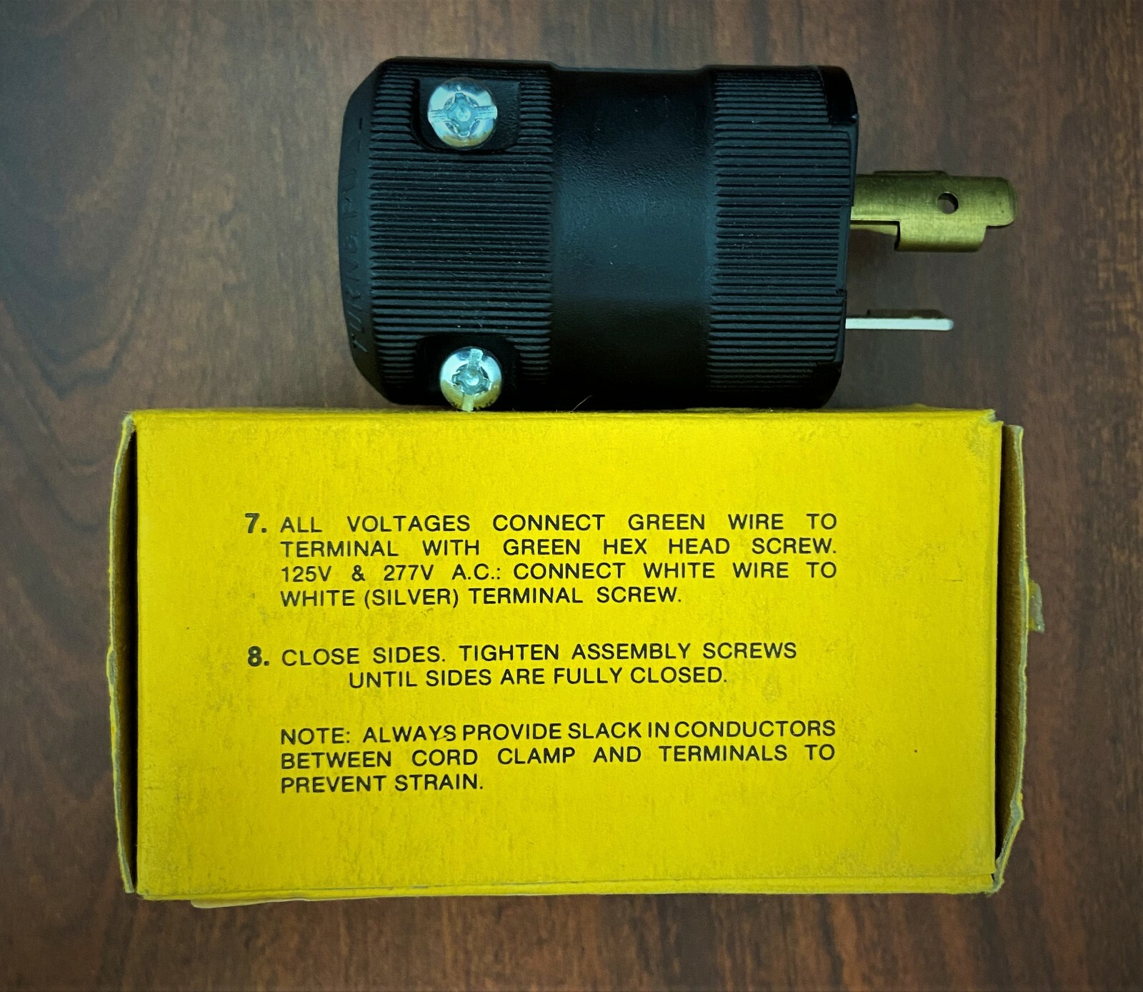 Hubbell Wiring Device-Kellems HBL2311VBK Locking Plug