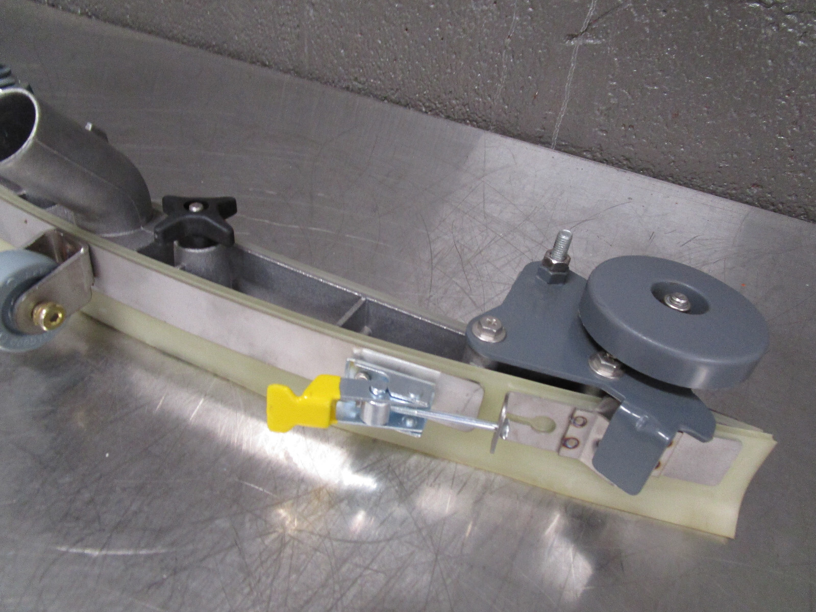 New 27 Inch Rubber Squeegee Blade Kit Assembly For Floor Scrubber Machine