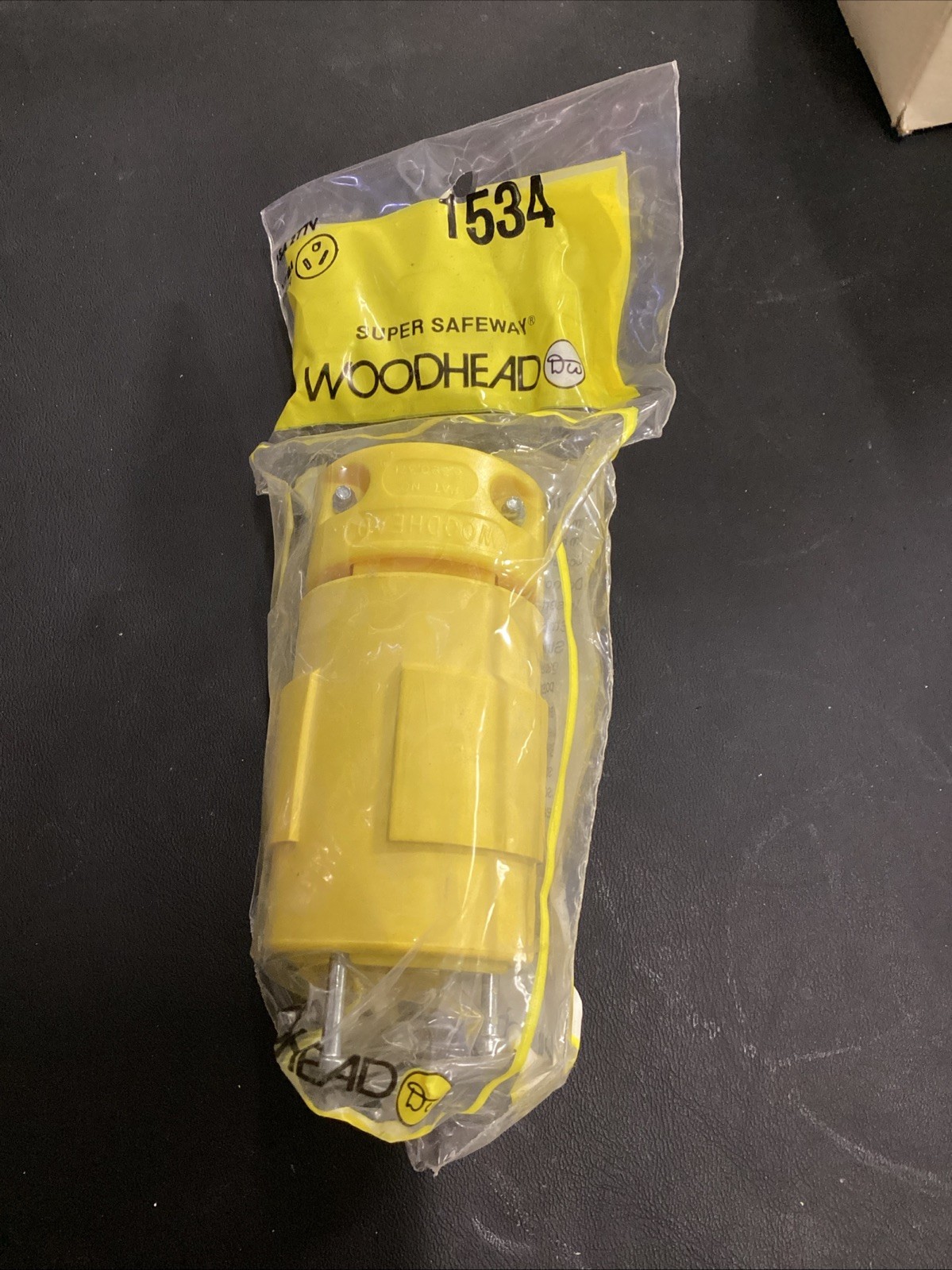 Daniel Woodhead 1534 Super Safeway Connector NEMA 7-15R 15A 277V NEW