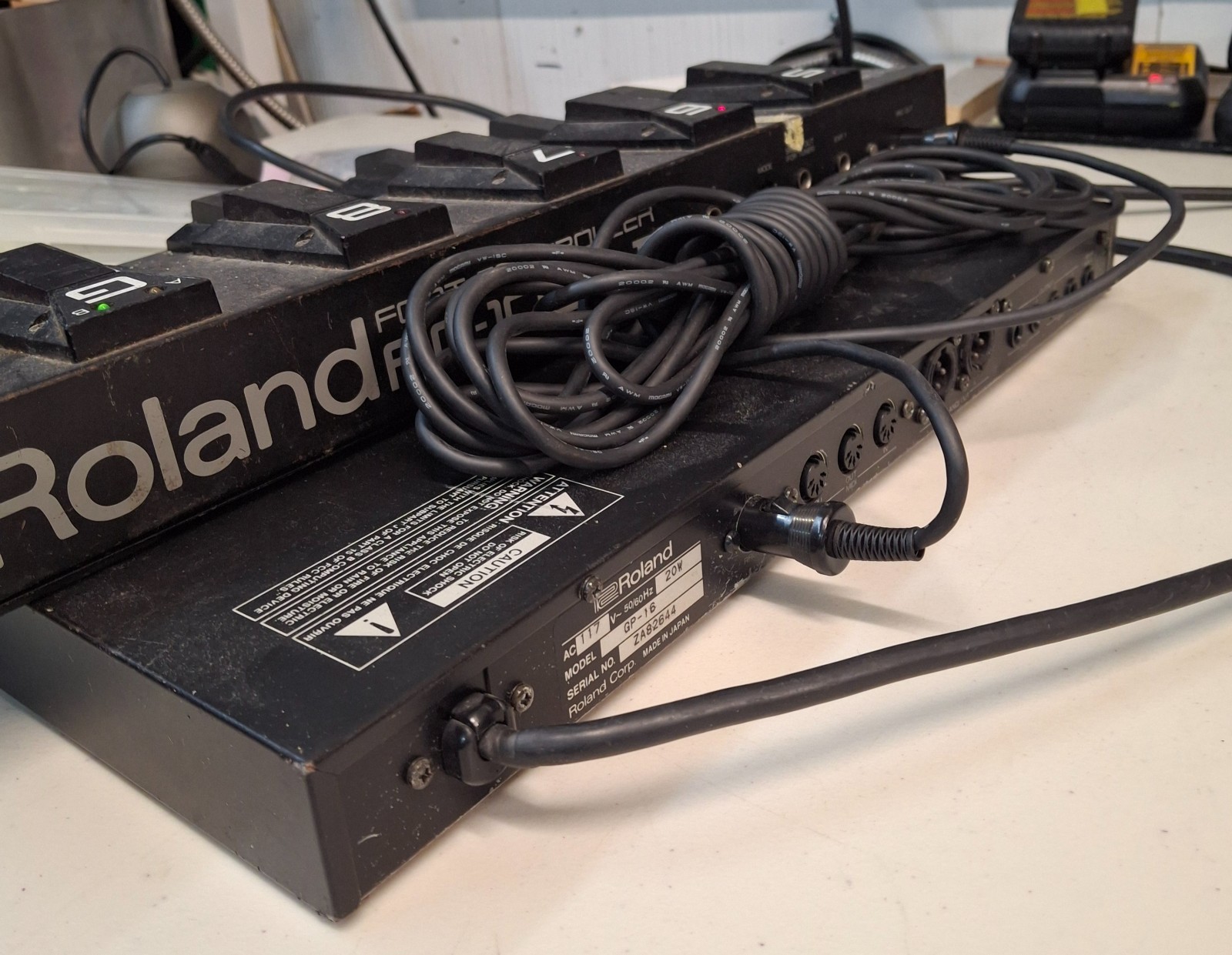 Roland GP-16 With 2 foot controller s