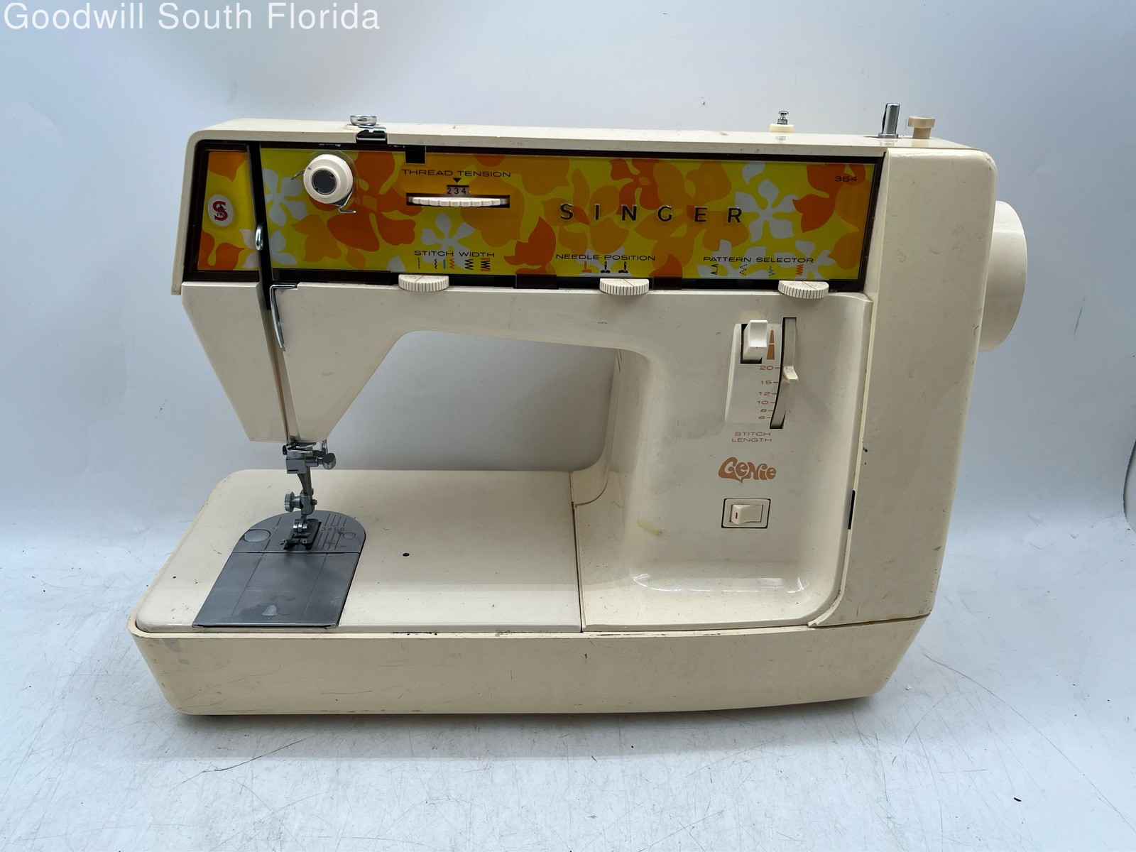 VTG Singer Genie 354 Beige Portable Household Electric Sewing Machine Not Tested