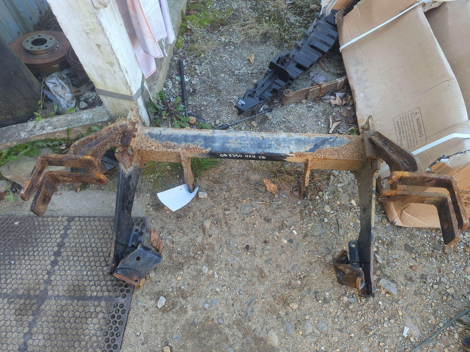 BOSS SNOW PLOW PUSH PLATES TRUCK SIDE CAME OFF OF 2002 FORD *PICKUP ONLY*