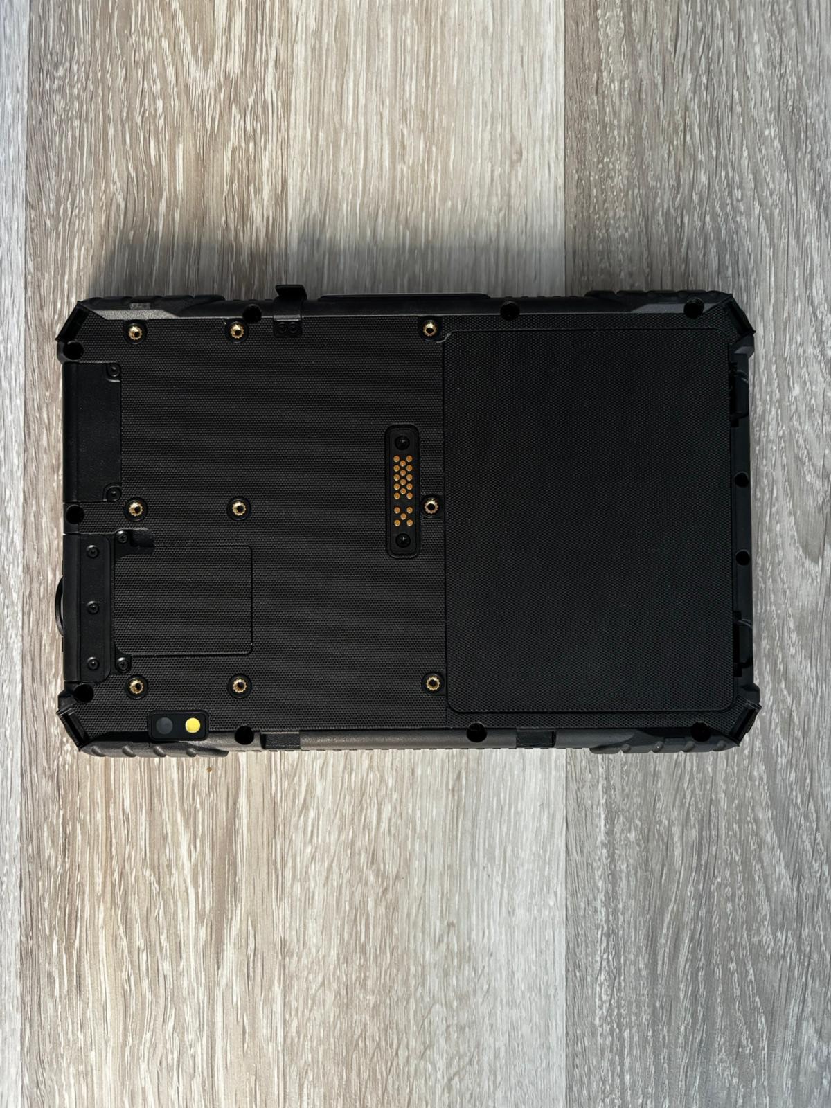 Handheld Algiz 8X 4G Rugged Tablet | Original box and accessories