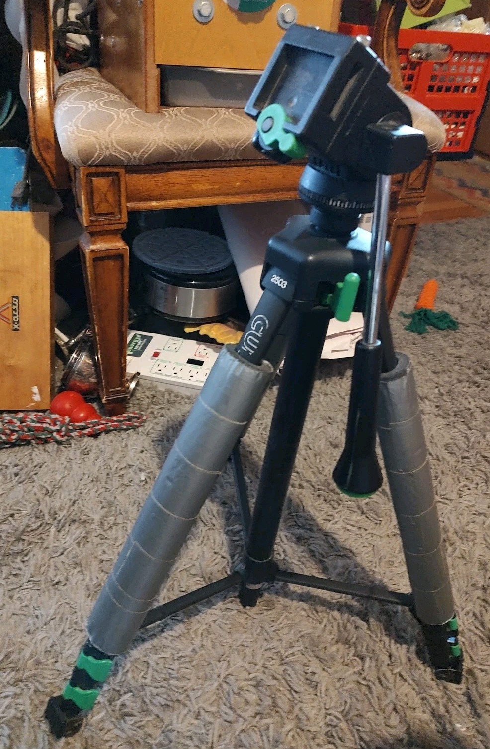 Cullmann #2503 Adjustable Tilt Head Camera Tripod