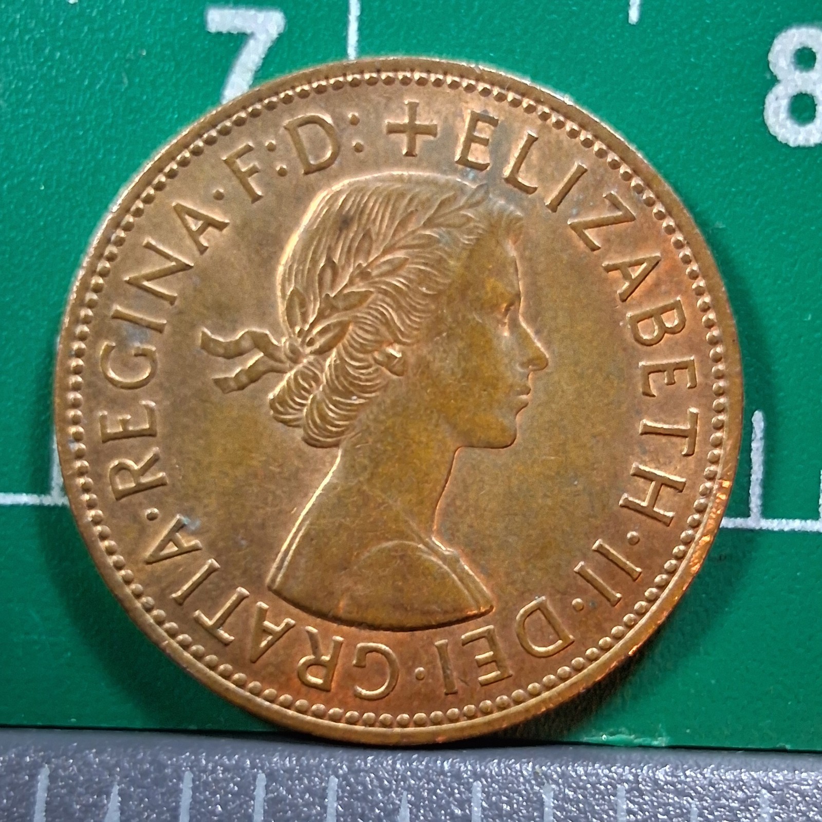 1967 UK Elizabeth II / Seated Britannia 1 One Penny Bronze Coin