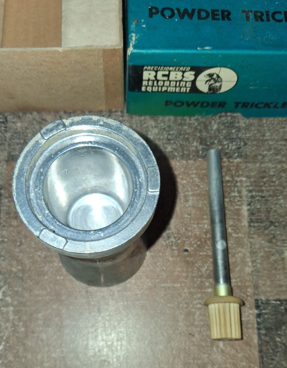 Vintage RCBS Powder Trickler Precisioneered Reloading Equipment w/Box Read