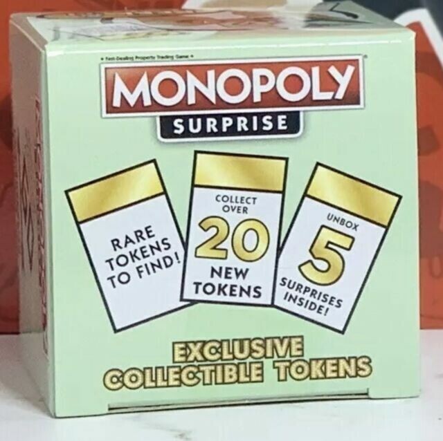 MONOPOLY SURPRISE TOKEN SERIES 1 SEALED BOX HASBRO, 5 PIECES PER BOX