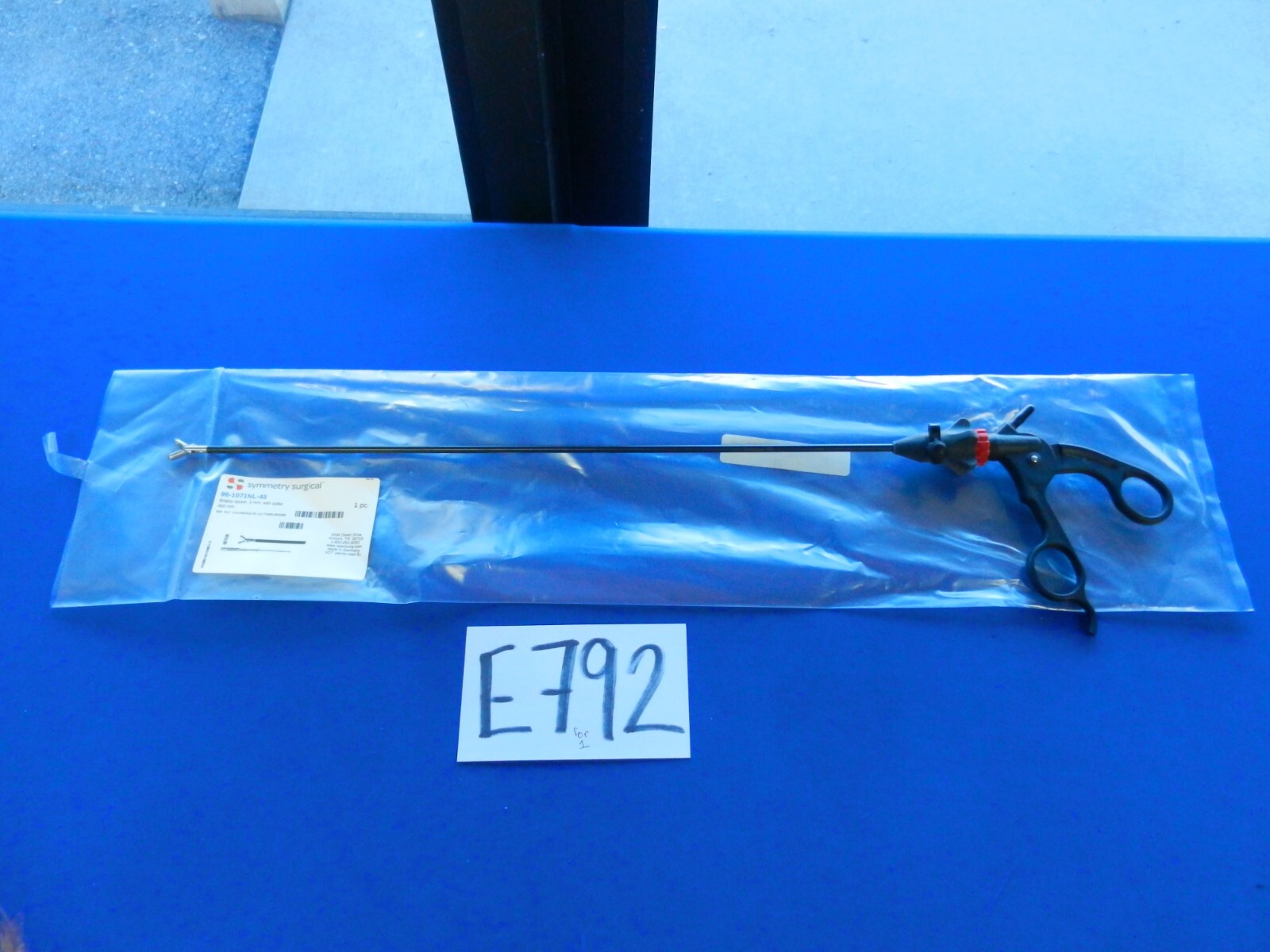 E792 **NEW* Symmetry Spoon Forceps with Spike 5mm x 45cm 96-1071NL-45