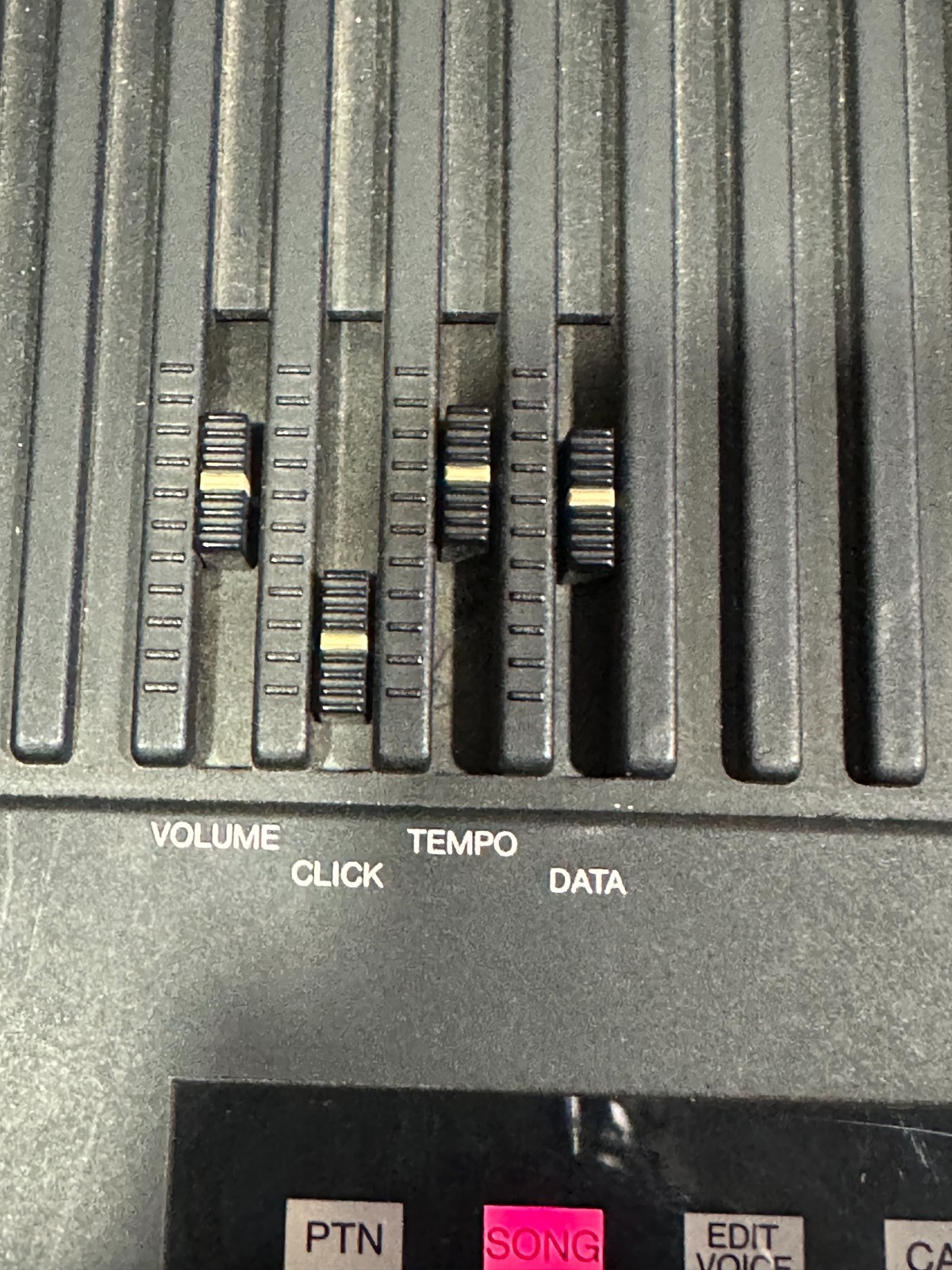 YAMAHA RX5 Digital Rhythm Programmer Drum Machine MIDI Sequencer Black RX 5 JP