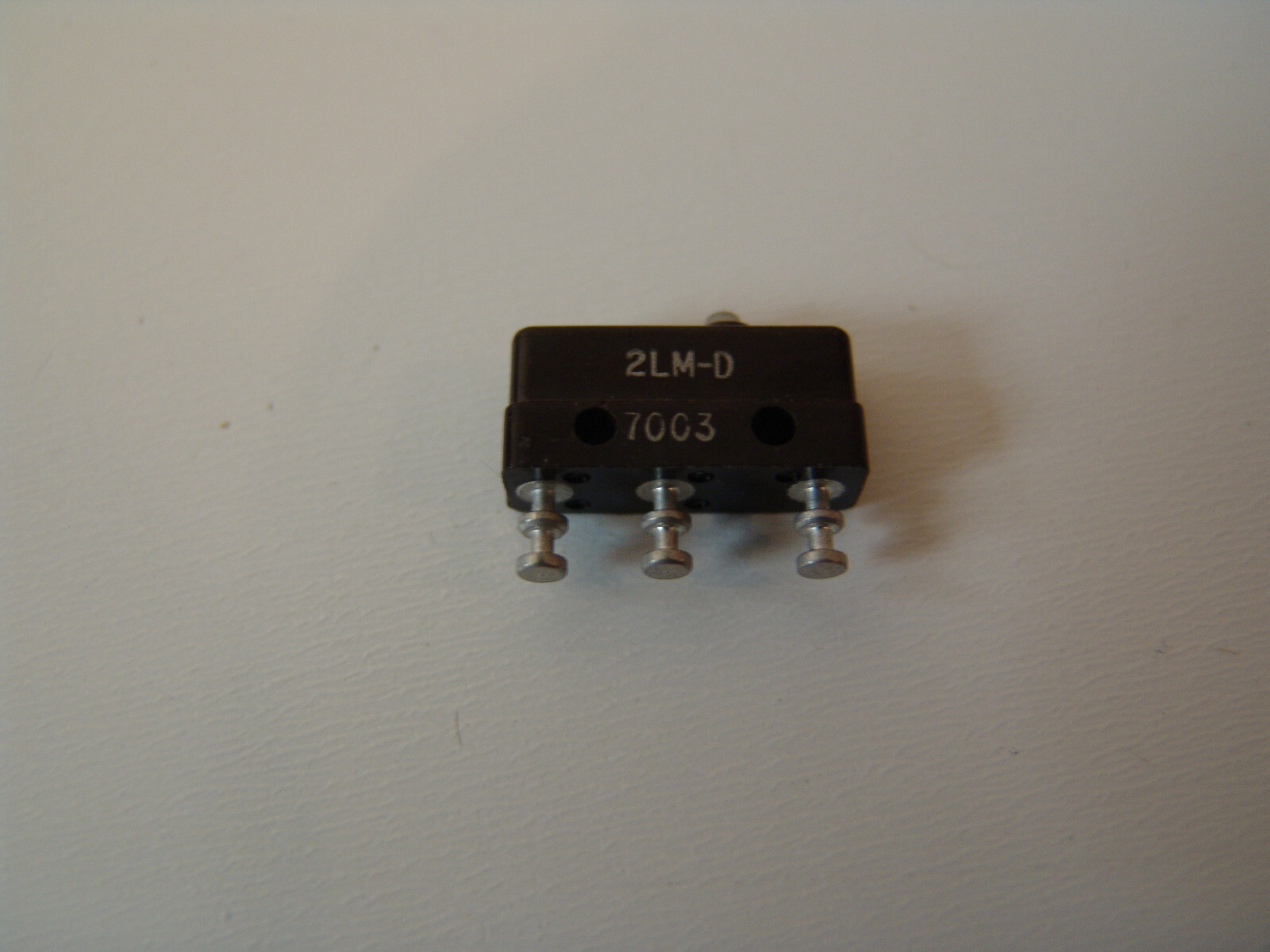 Unimax 2LM-D Micro Switch Snap Action, 5A, 250V, AC