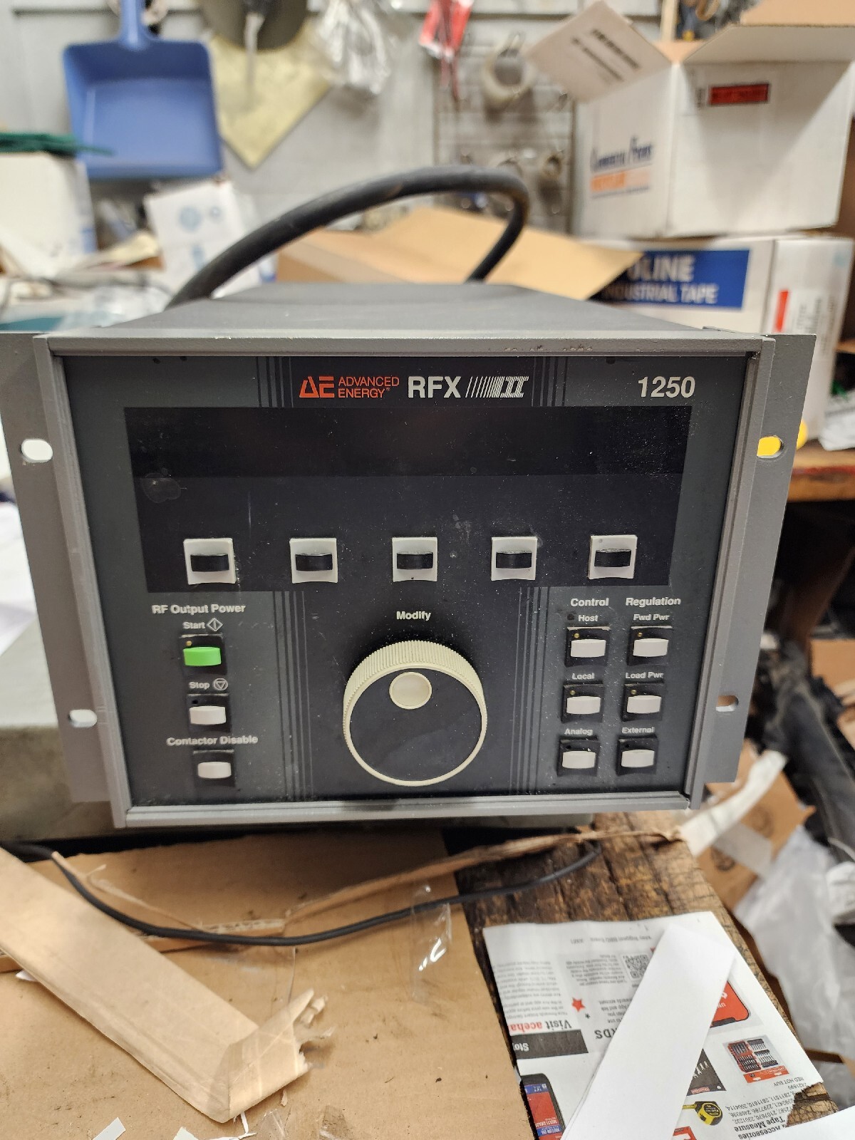 AE Advanced Energy RFX II 1250 RF Generator 208V  2.4kW 50/60Hz F/R  N 20A