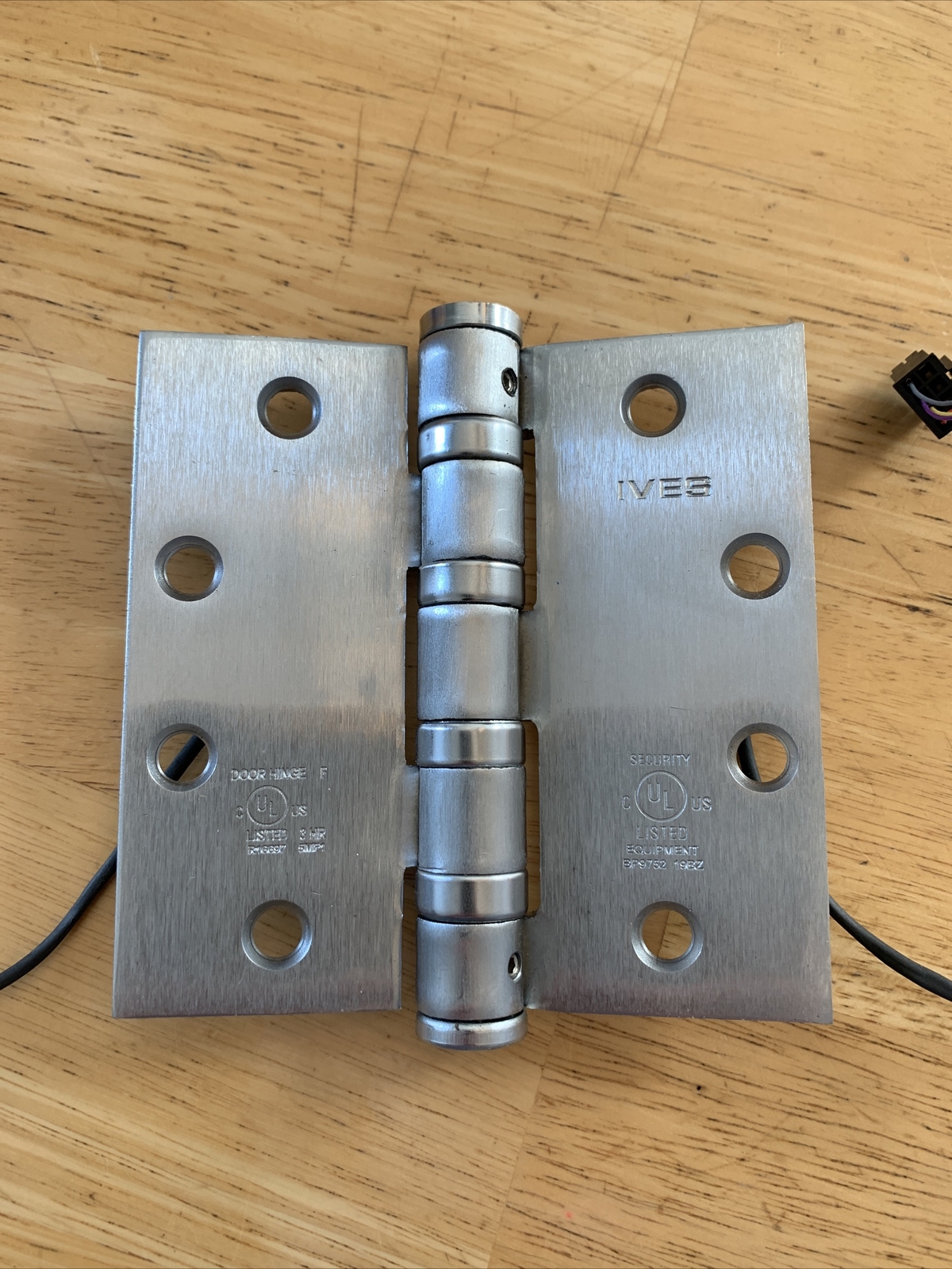 Ives Power Transfer Hinge 5BB1HWTW4-CON New No Box Never Installed