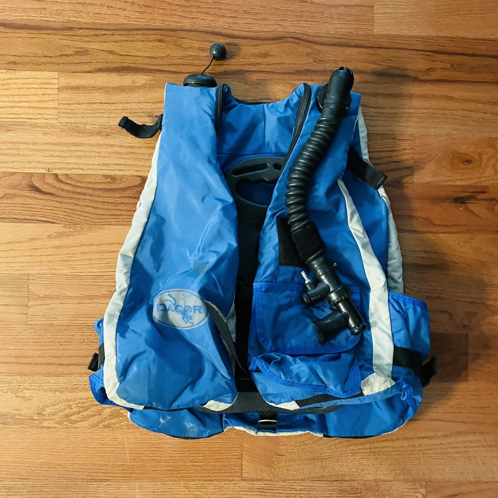 Dacor Scuba Diving Dive Vest Buoyancy Compensator BC Black Blue 6270-00