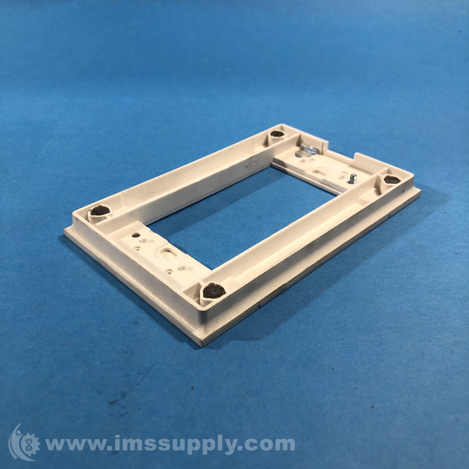 277447 White Faceplate FNIP