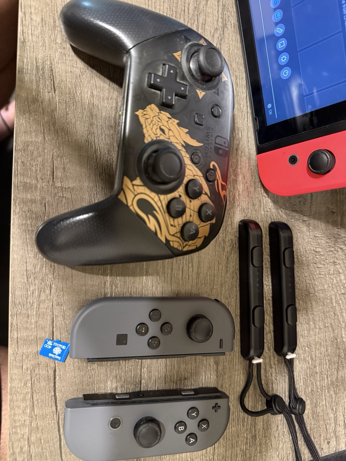 Nintendo Switch 1 + Dock + Controller(s) w/ Straps, SanDisk 400GB microSDXC +