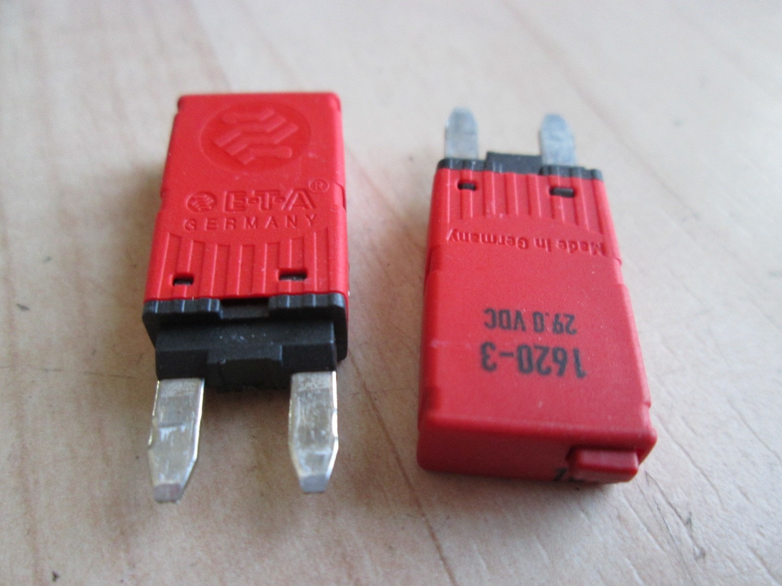Lot (2) E-T-A Automotive Circuit Breaker 1620-3 1620-3-10A 10A ATM Mini #M147PJ