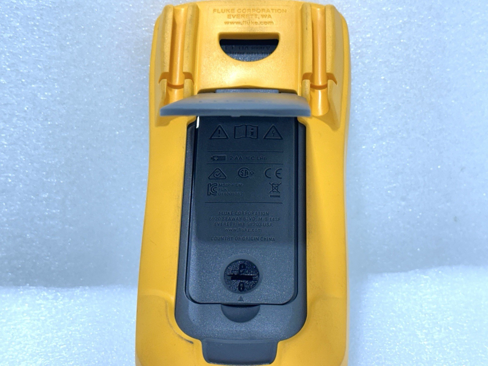 FLUKE 17B+ DIGITAL MULTIMETER AC/DC CURRENT VOLTAGE TEMPERATURE - NEW