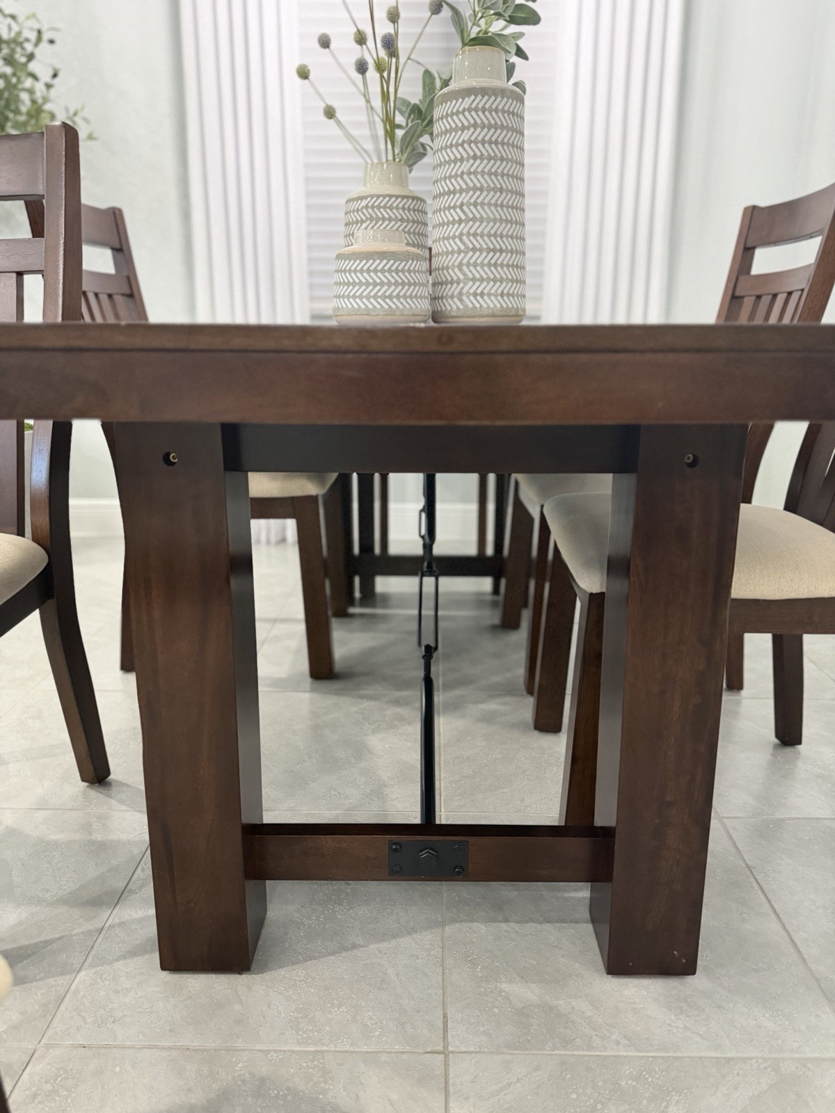 Dining Room Set – Excellent Condition