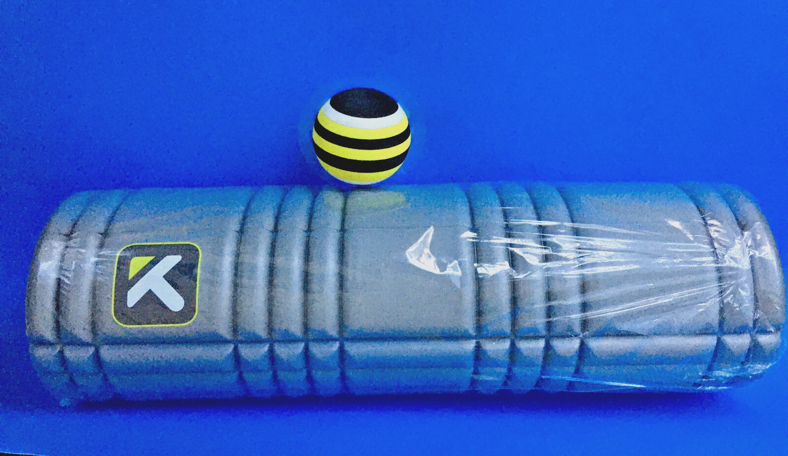 Triggerpoint Core 18 Foam Roller, Gray, 18" x 5.5" w/MB5 Massage Ball