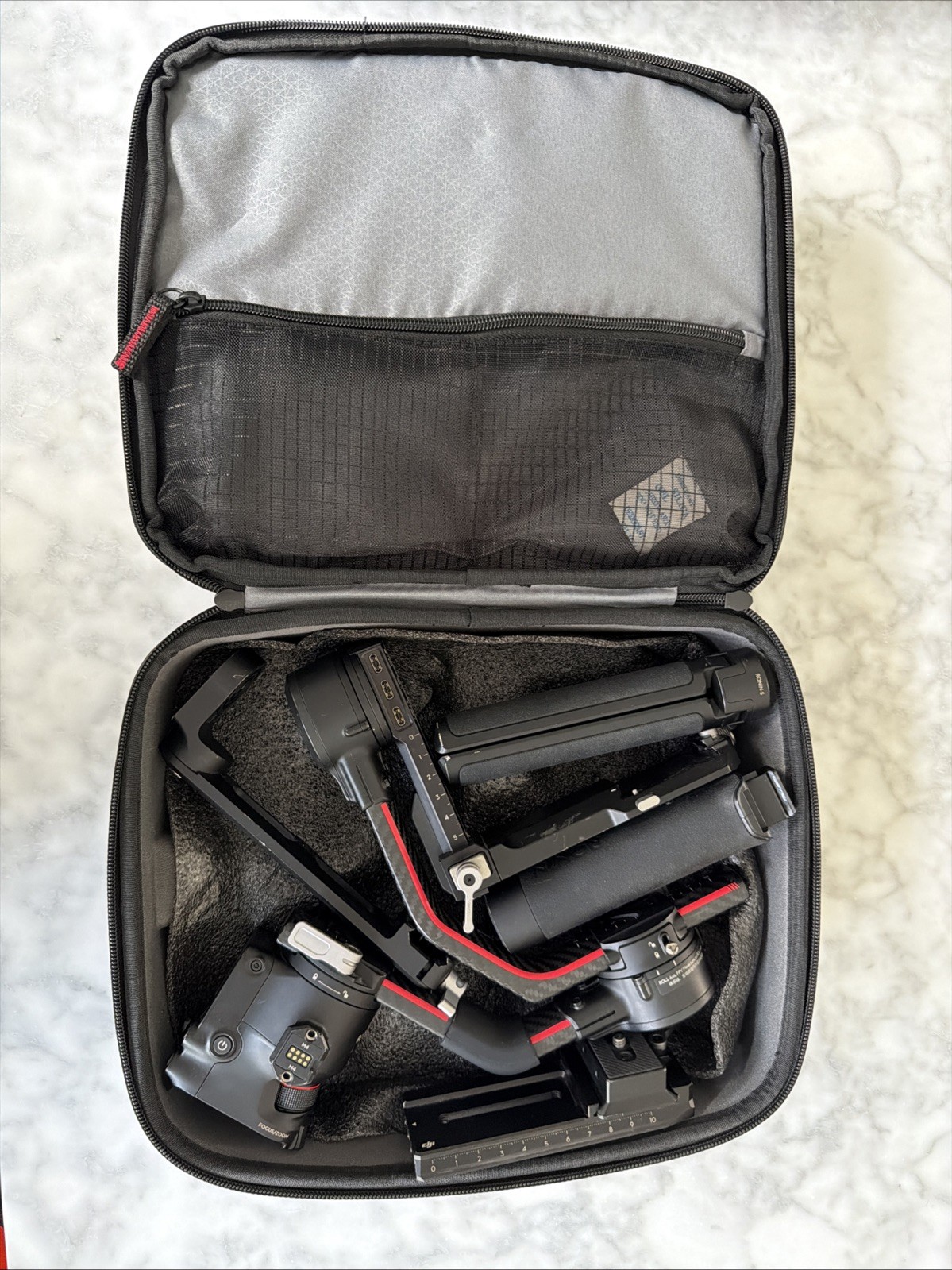 DJI RS 2 Gimbal Stabilizer Pro Combo