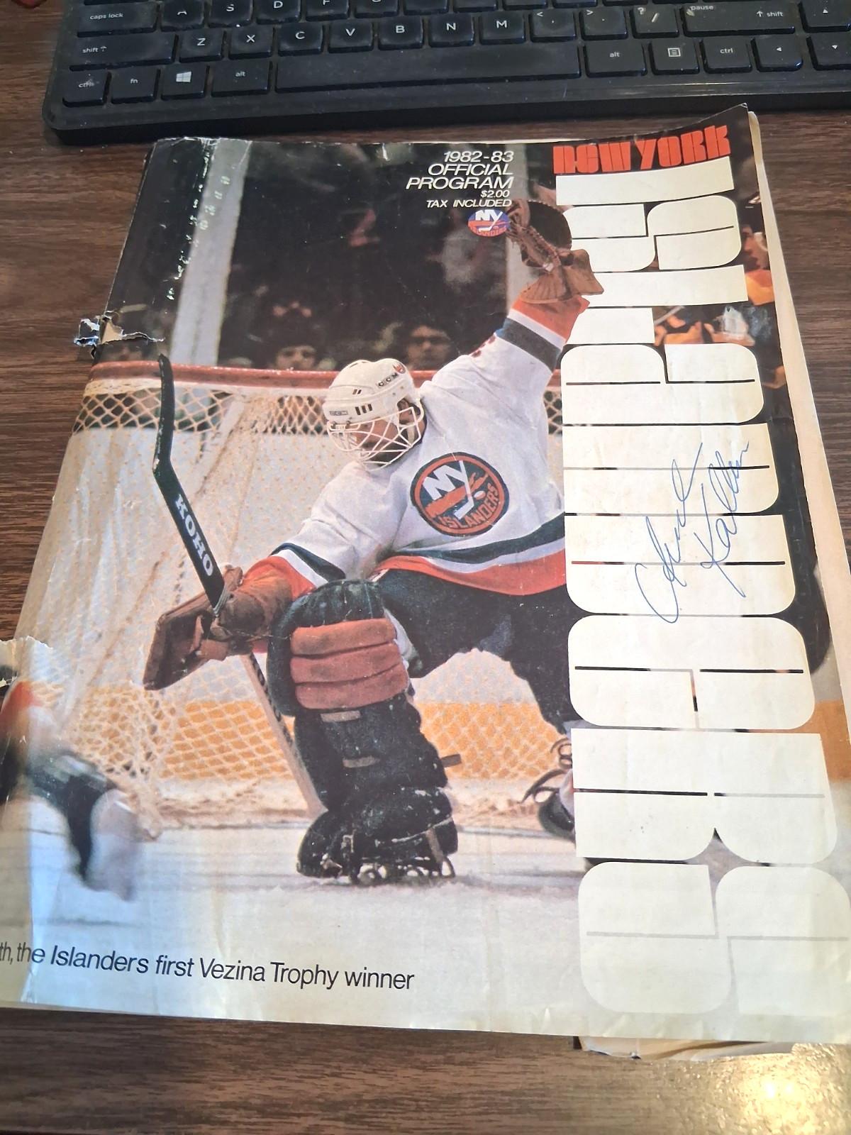 1982-83 NEW YORK ISLANDERS' OFFICIAL PROGRAM, CHUCK KELLER AUTOGRAPH ON COVER