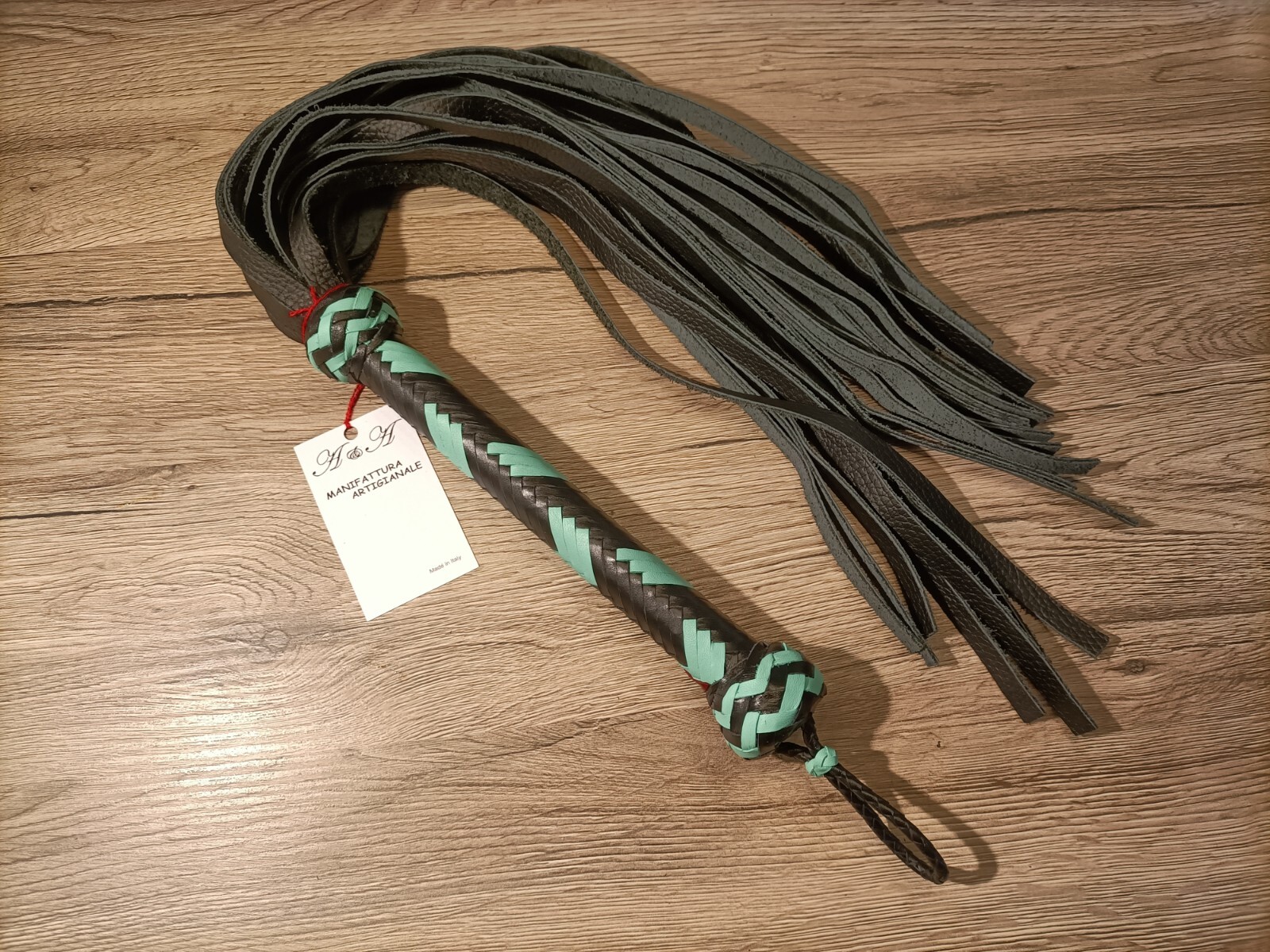 Flogger ITALIAN Cowhide High-Quality Handcrafted BDSM