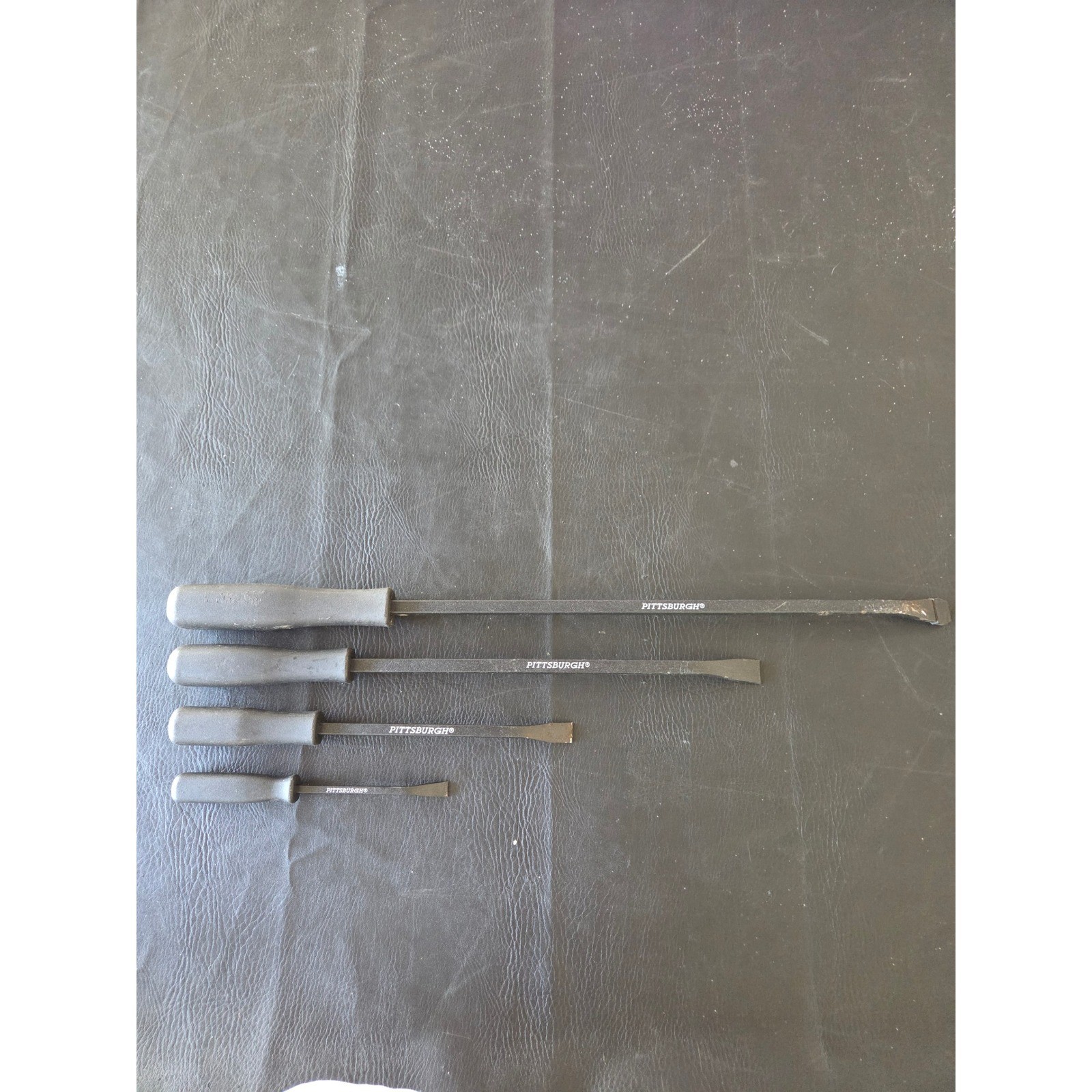Pittsburgh 4 Piece Heavy Duty Pry Bar Set Black 8" 12" 18" 24" Angled Tip Tools