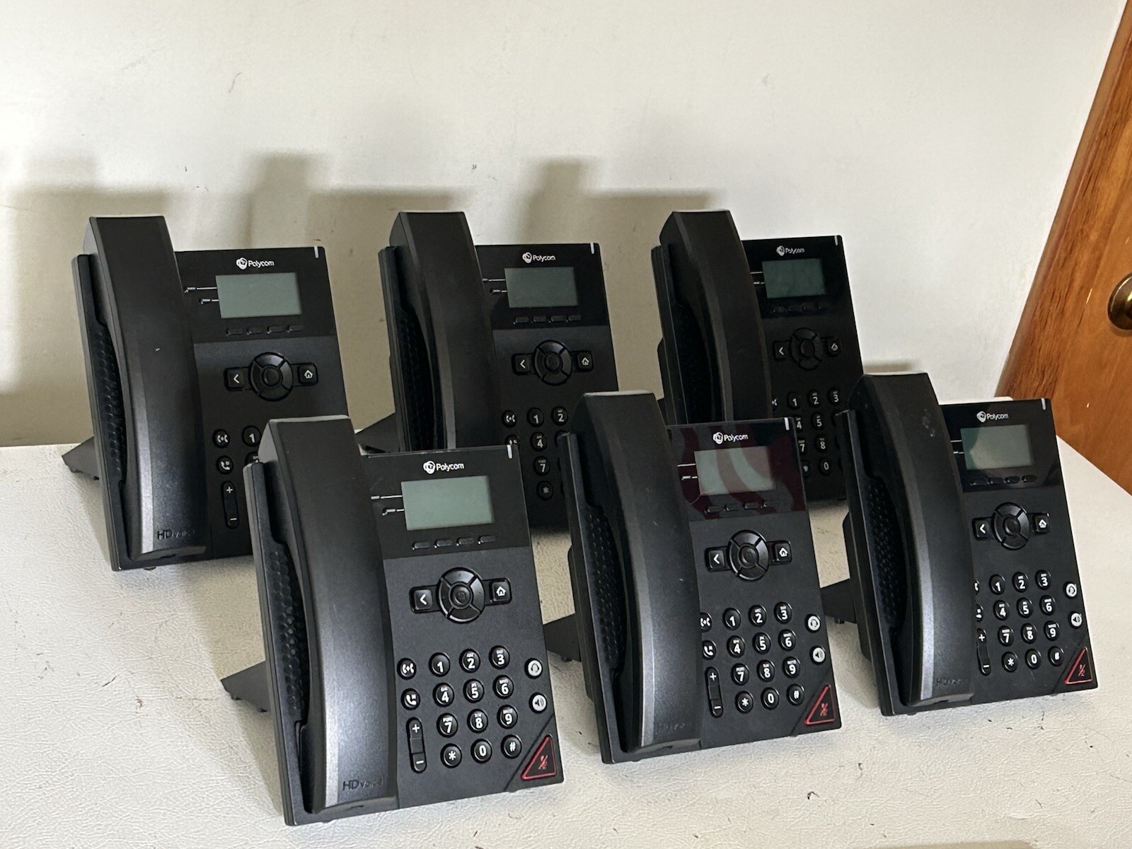 Polycom (Lot of 6) VVX 150 Desktop Business IP Phone Handset and Stand
