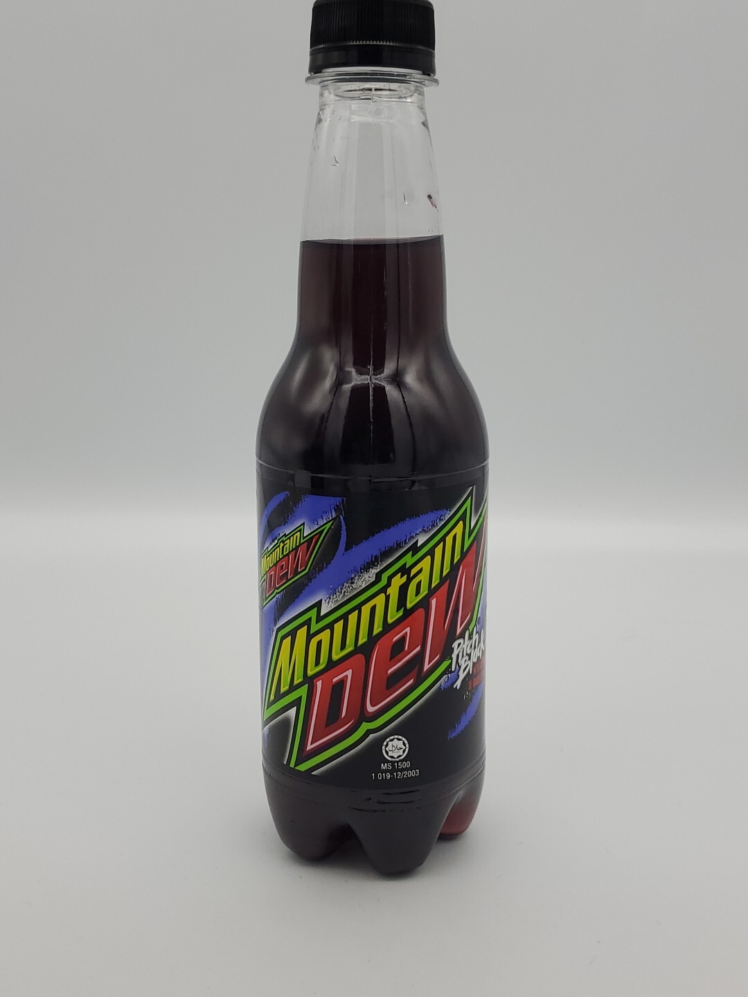 New Sealed Malaysian Mountain Dew Pitch Black 400ml Bottle Mtn Dew Pitch Black