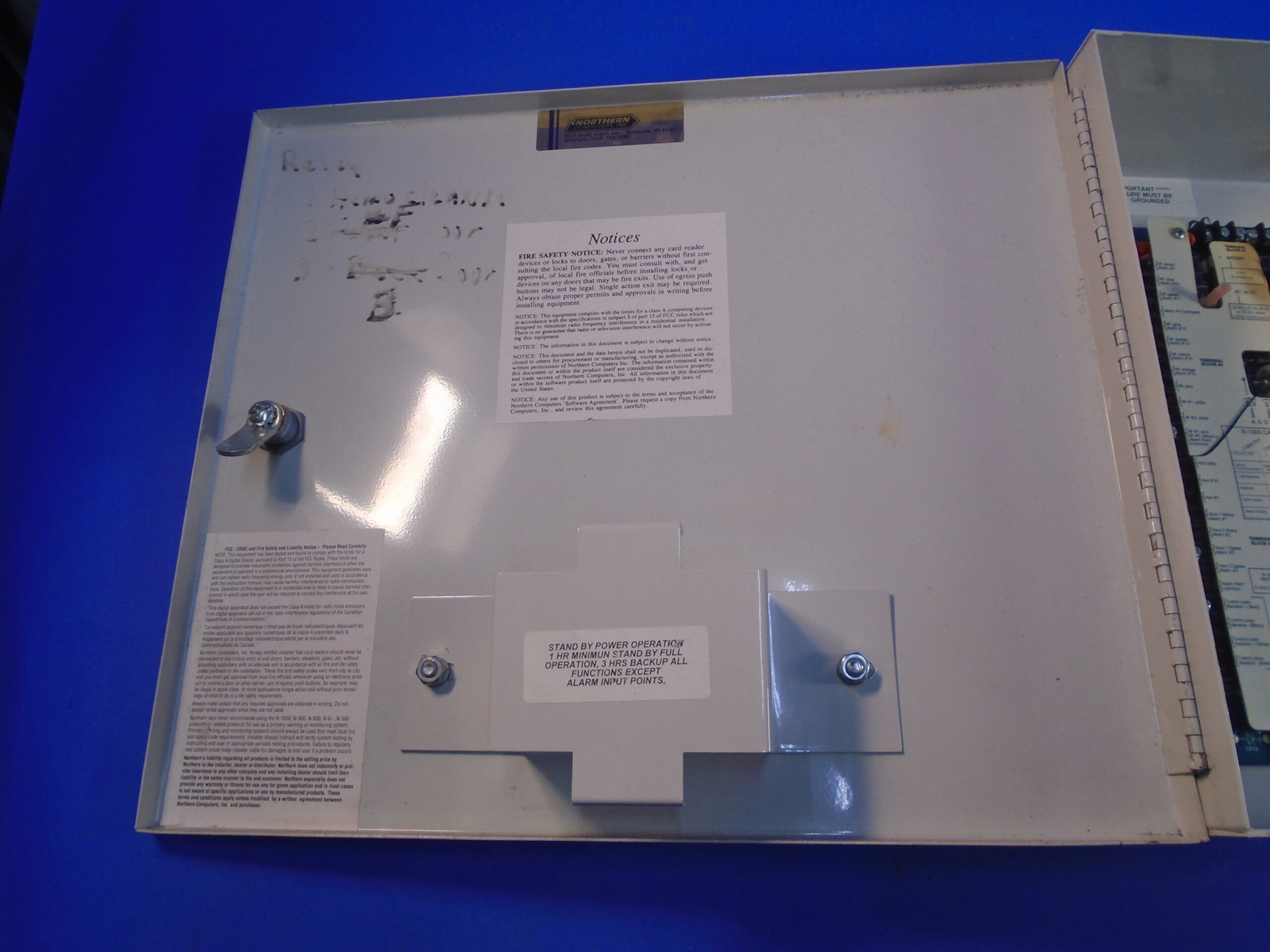 NORTHERN COMPUTERS DOOR ACCESS CONTROL SYSTEM PANEL ENCLOSURE STD-N2-U19-6AD8 NO