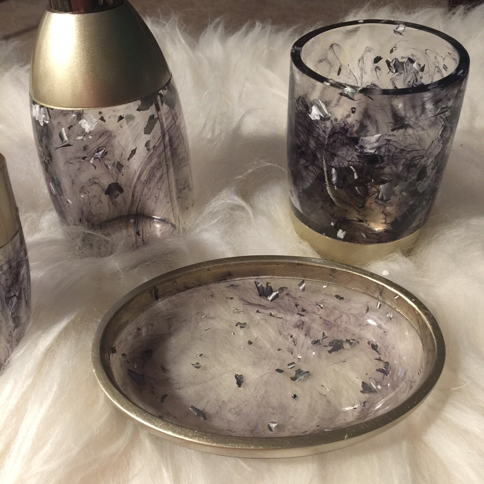 5pc Silver Flake Clear Bathroom Accessories Set With Gold Trimming