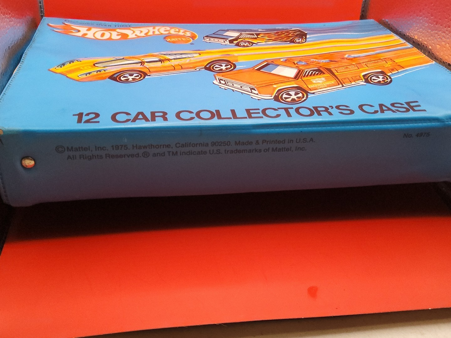 Vintage Hot Wheels Redlines 12 Cars Collectors Case Very Good Conditition