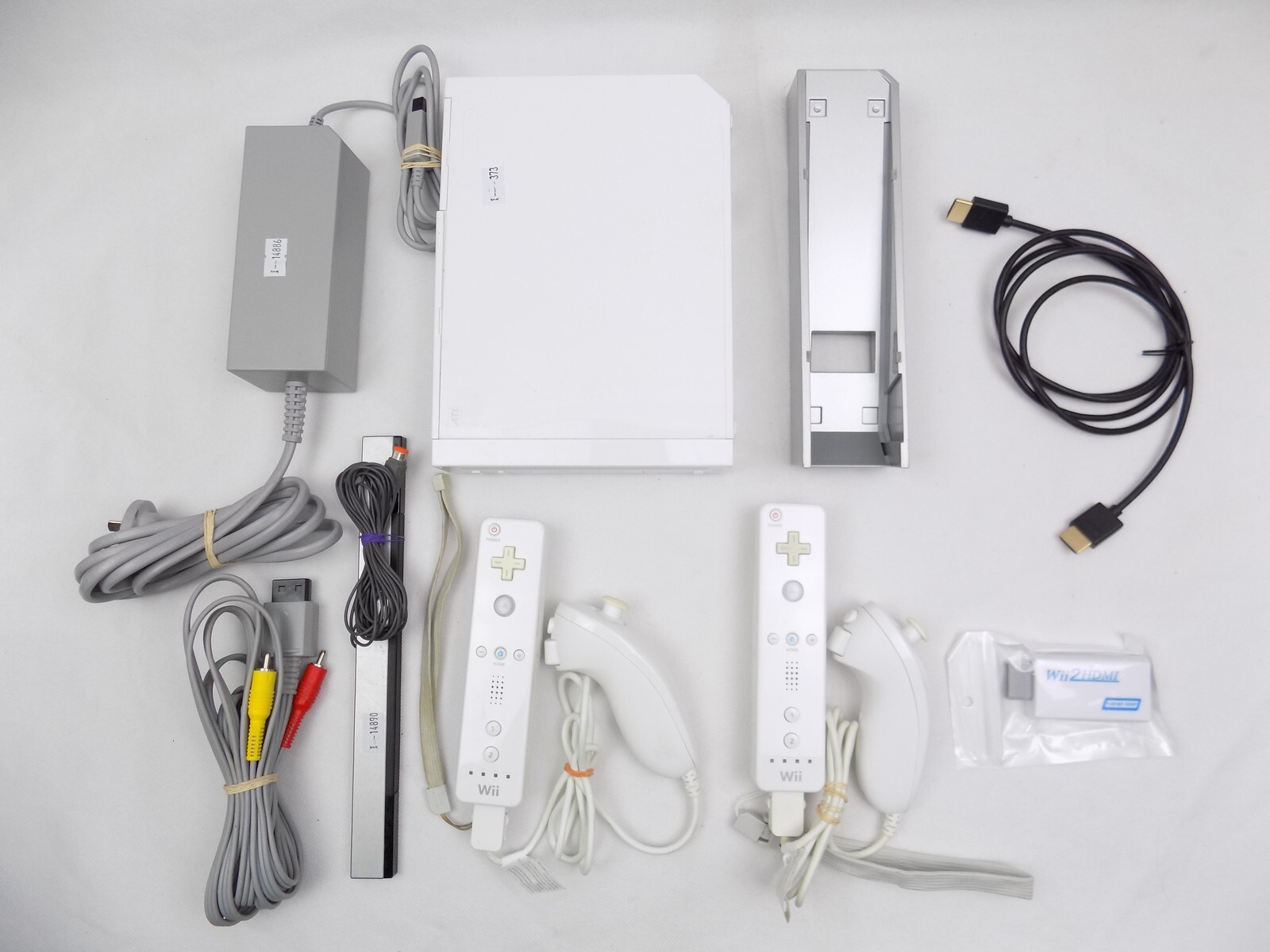 Nintendo Wii Console + HDMI Converter + 2x Controller Sets + Sensor Bar