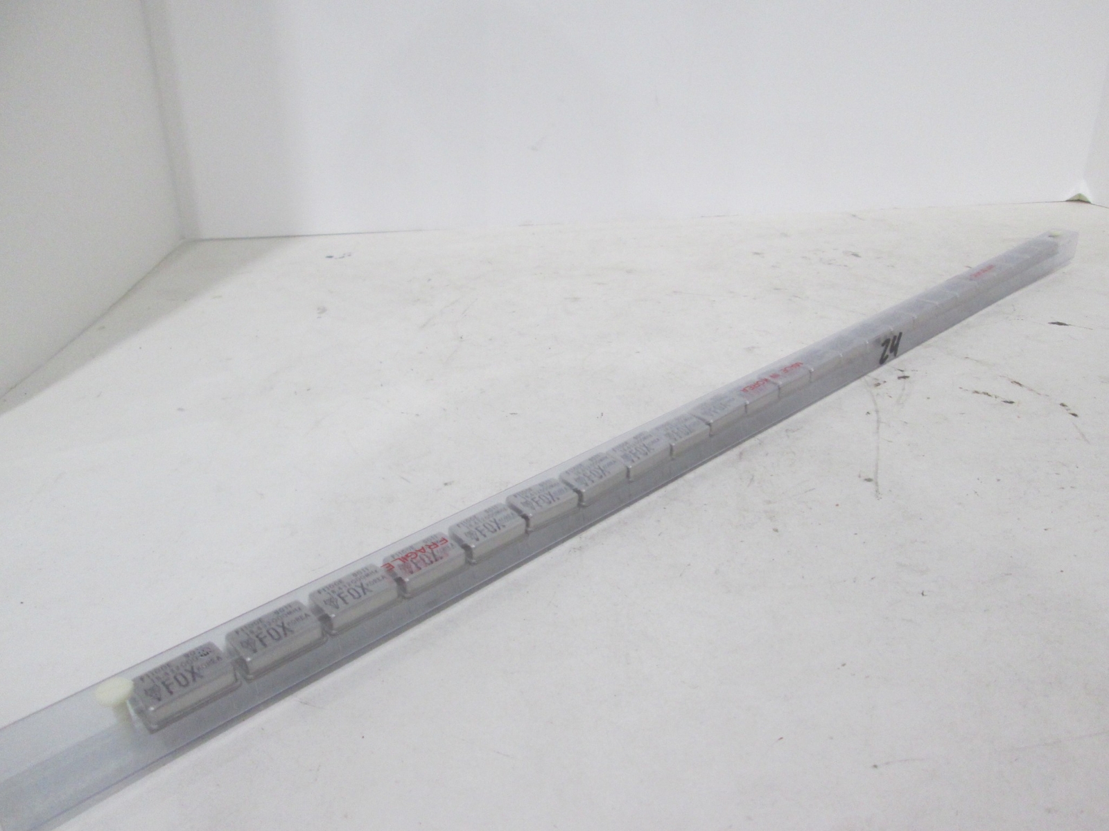 Fox, F1100E 9011, 18.432000 MHZ, Crystal Oscillator, New, Lot of 24