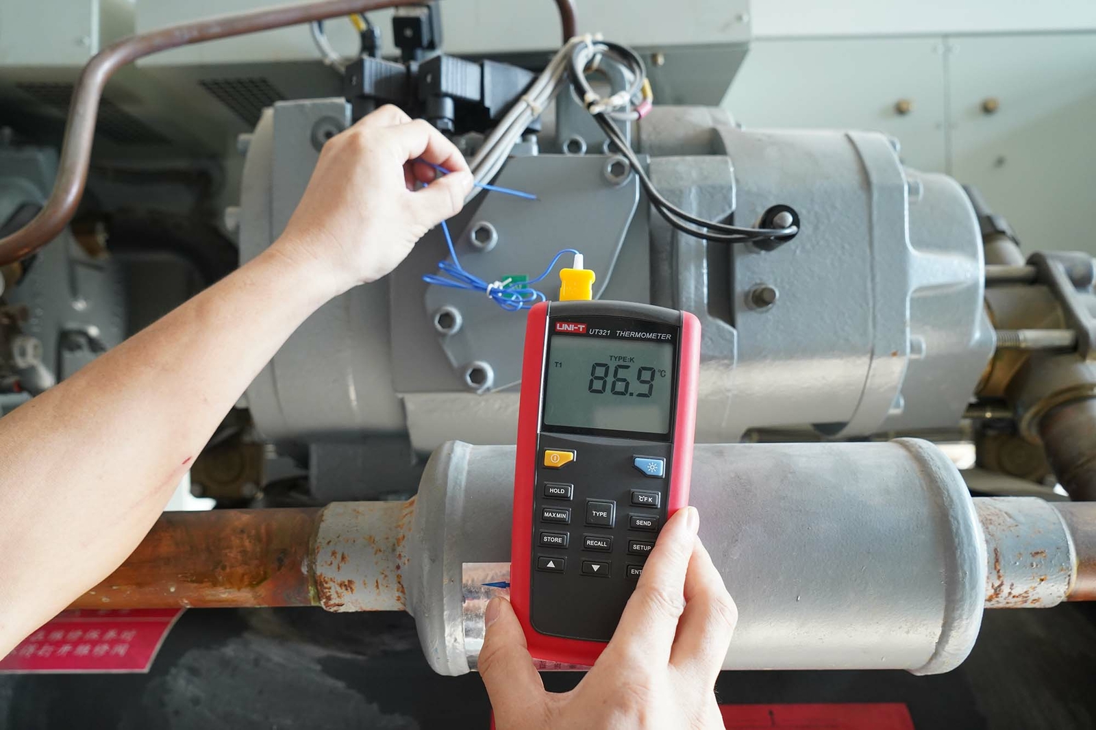 UNI-T UT321 Contact Type Thermometer precise temperature measurement USB