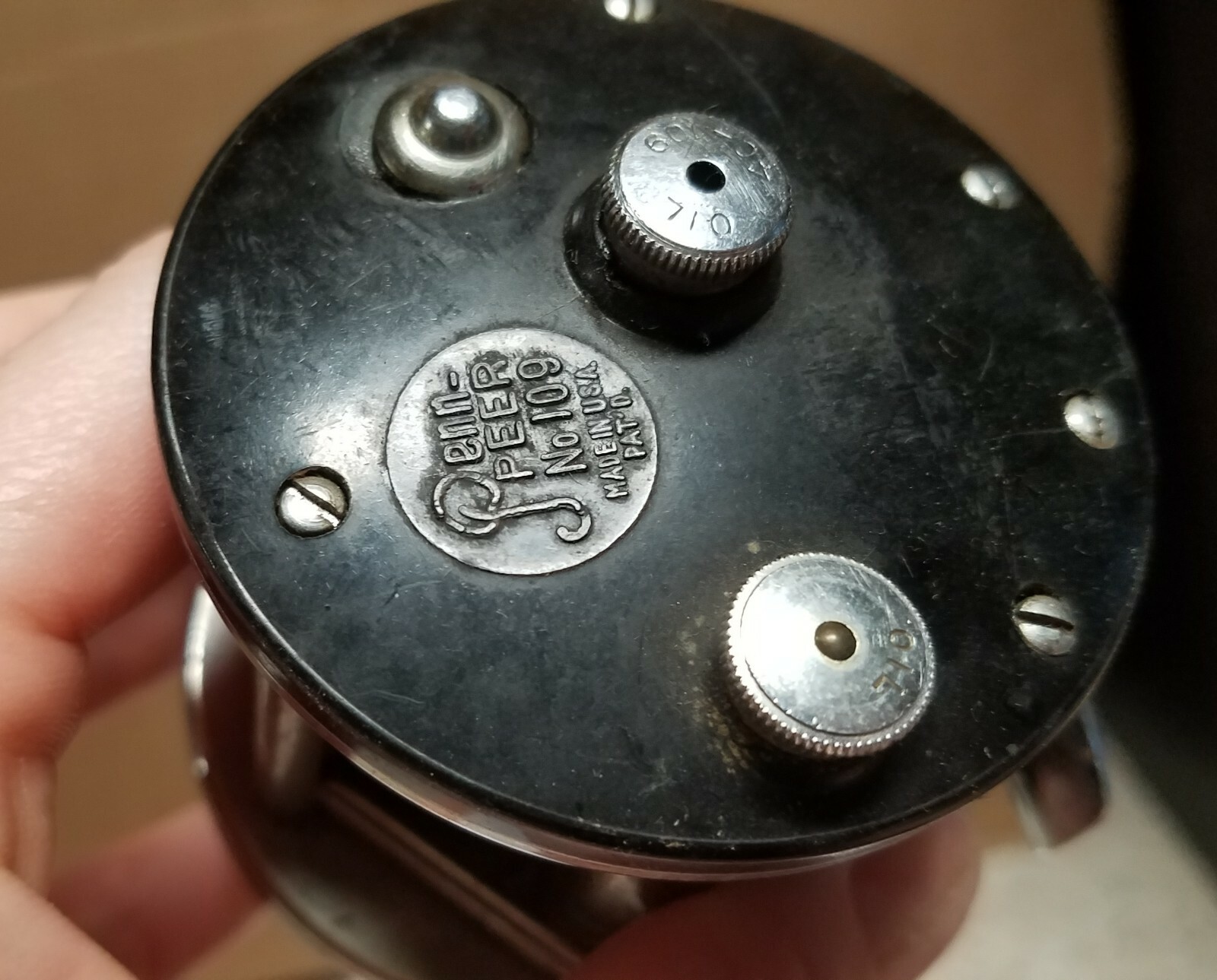 Vintage Penn Peer #109 Level Wind Fishing Reel. Very good condition.
