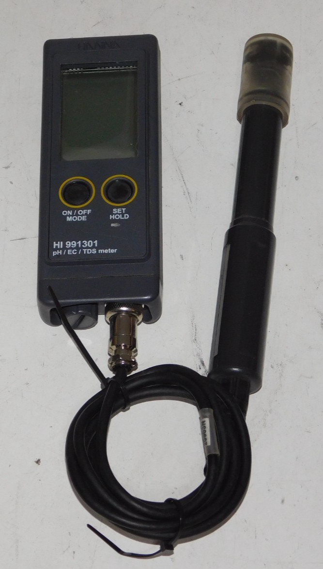 Hanna Instruments HI 991301 pH / EC / TDS Portable Handheld Digital Test Meter