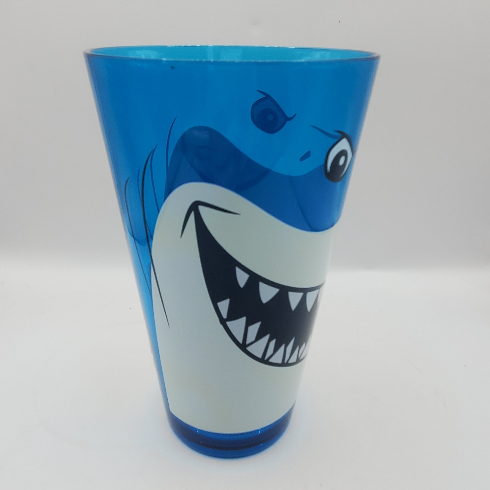 Disney Store Finding Nemo/Dory Plastic Glasses Beakers Dory Squirt Bruce