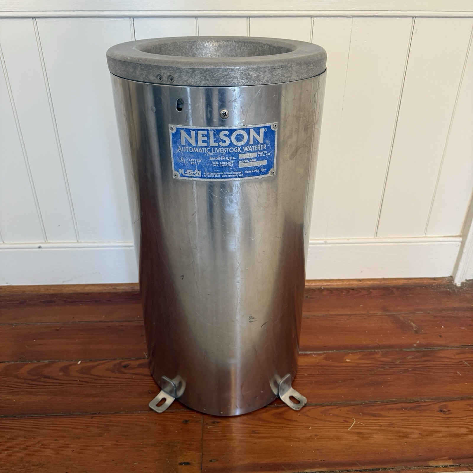 Nelson Automatic Livestock Waterer HEATED Model 730-24S Horses Cattle Heavy Duty