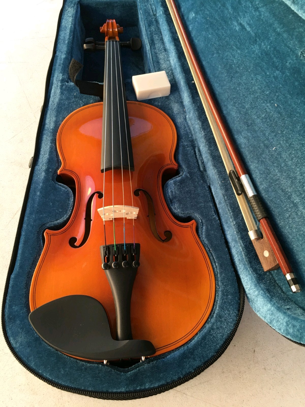 4/4 Violin (Stradivari 1699 Lady Tennant)