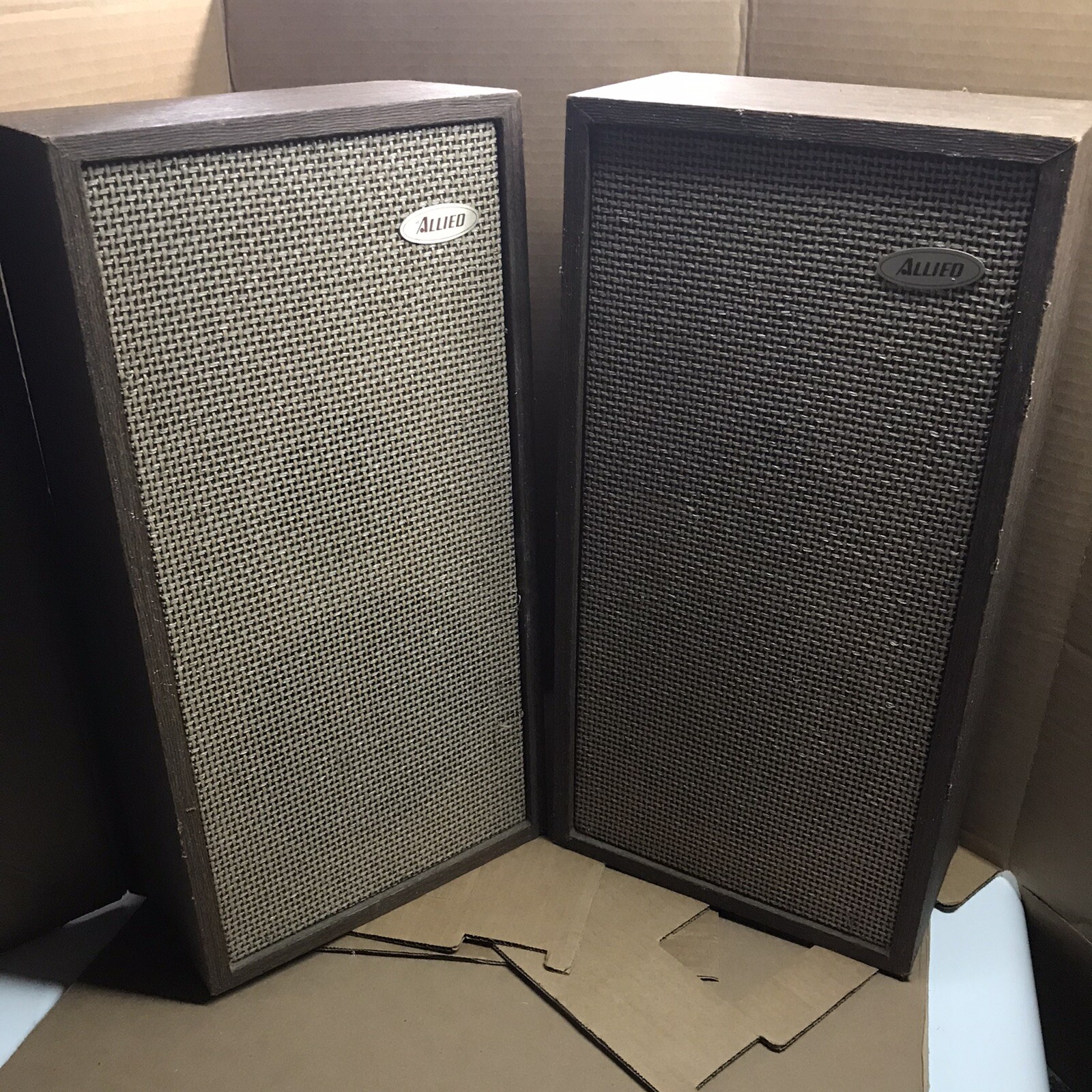 Vintage Pair Of Speakers Allied Radio Corp 3001 Used - Made in USA - Sound VG