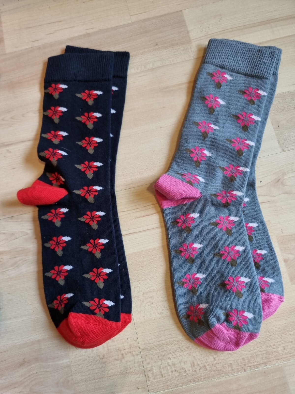 Ladies Three Pack Floral Socks 3-6.5