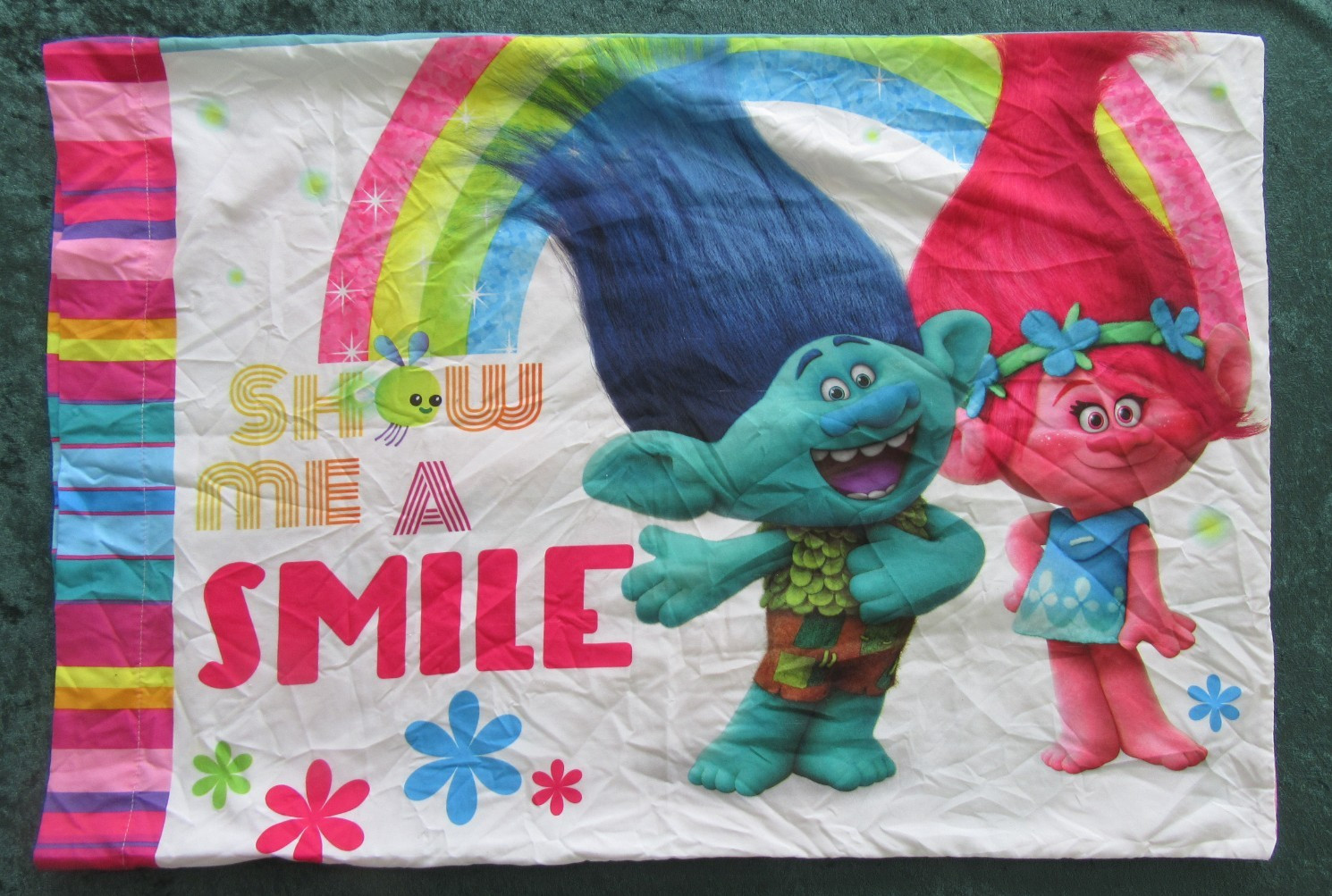 DREAMWORKS TROLLS PILLOWCASE - SHOW ME A SMILE - 2016; 100% POLYESTER - POPPY ++