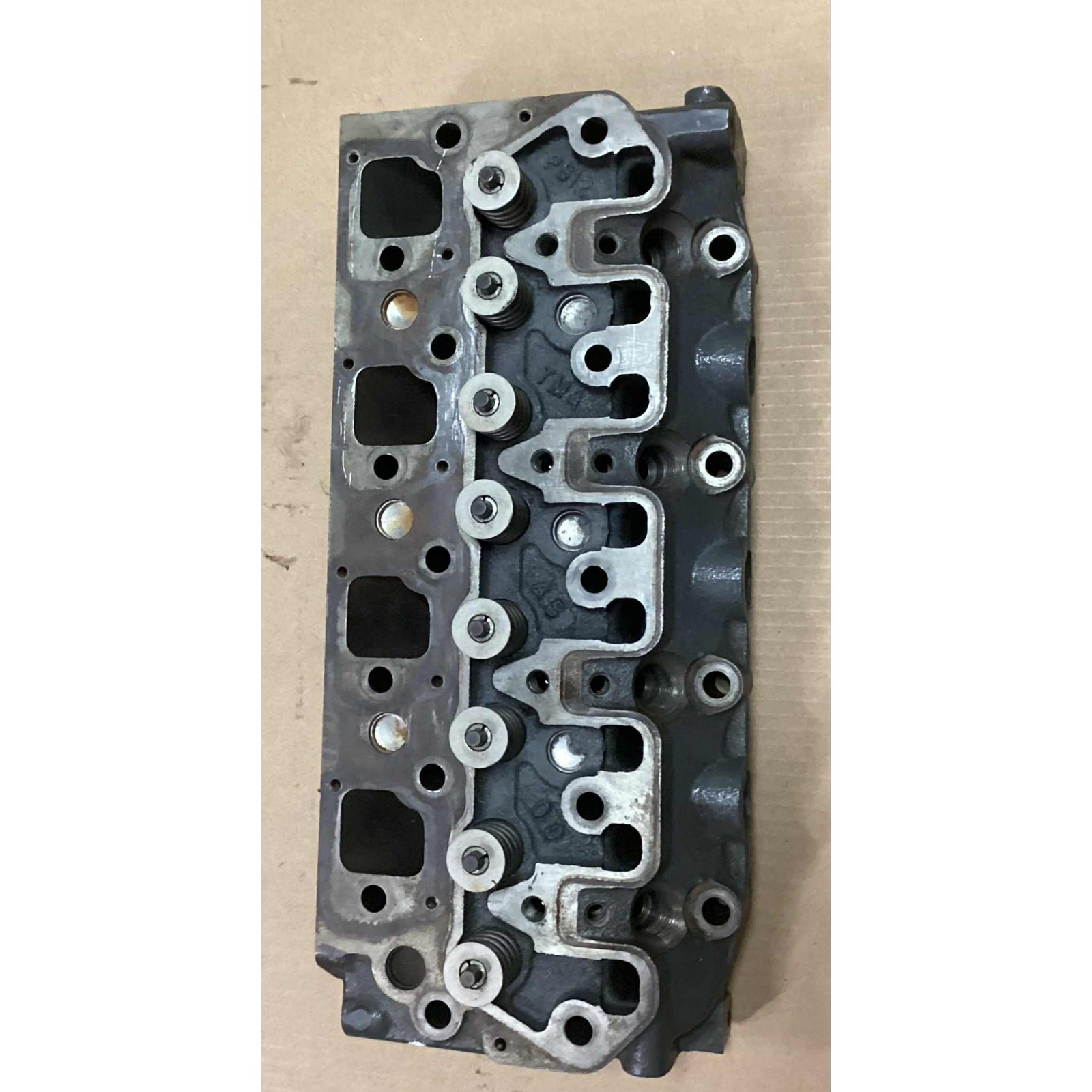 Shibaura N844 Cylinder head SBA111017501 812 Used (791)