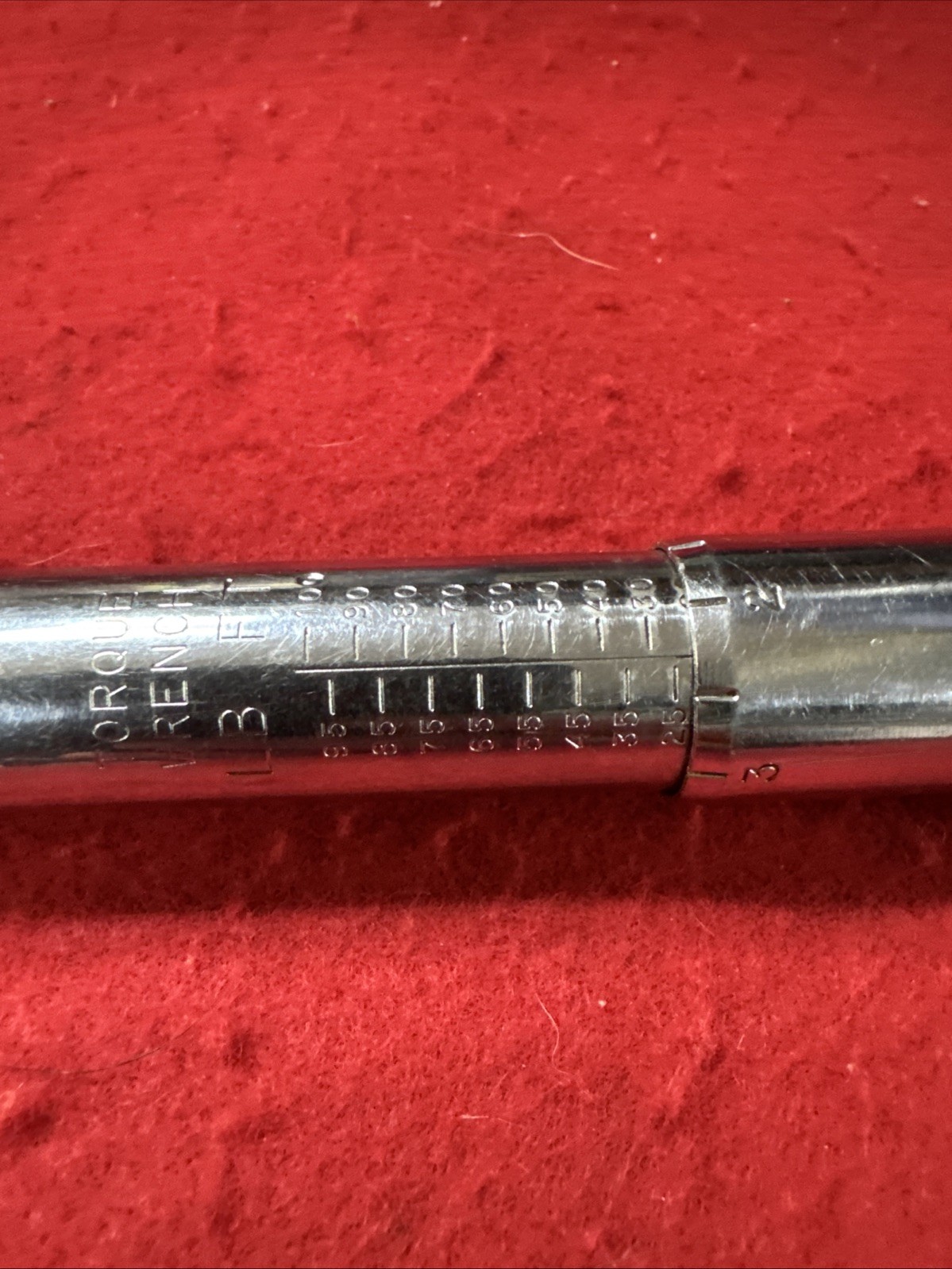 Snap-On Tools QJR2100E 3/8" Drive Click Type Torque Wrench 15-100 Ft. Lbs.