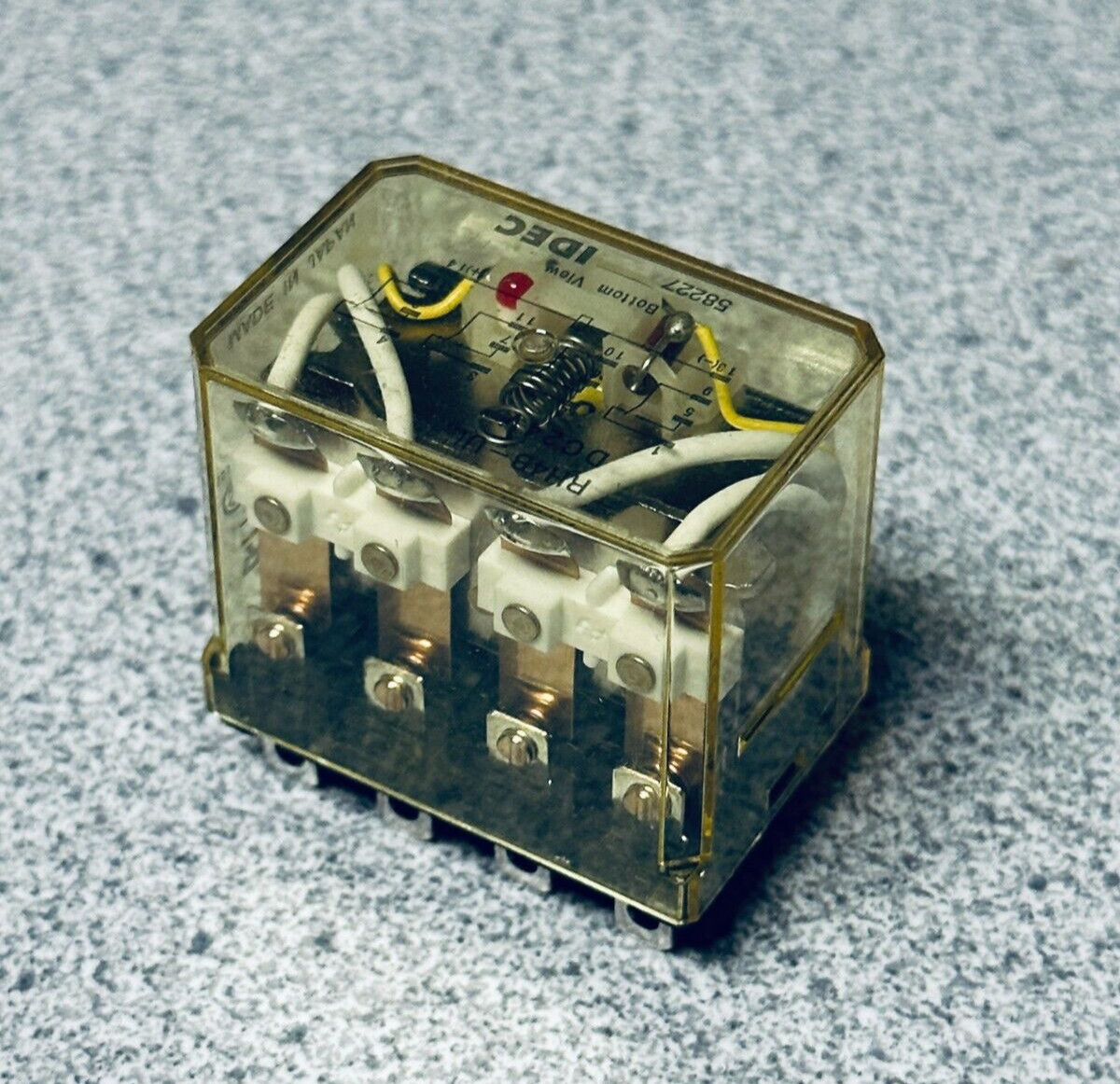 NEW IDEC RH4B-ULDC24V Relay Plug-In 4PDT 10A 24VDC