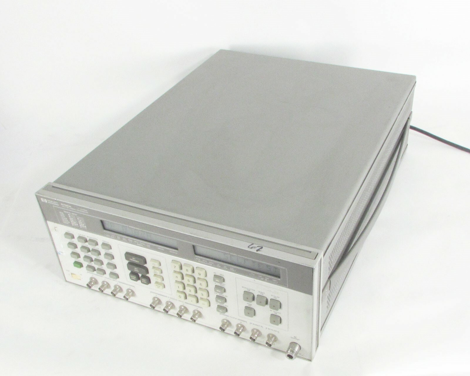 HP / Agilent 8782A Vector Signal Generator 1 - 250 MHz *Passed Self Test*
