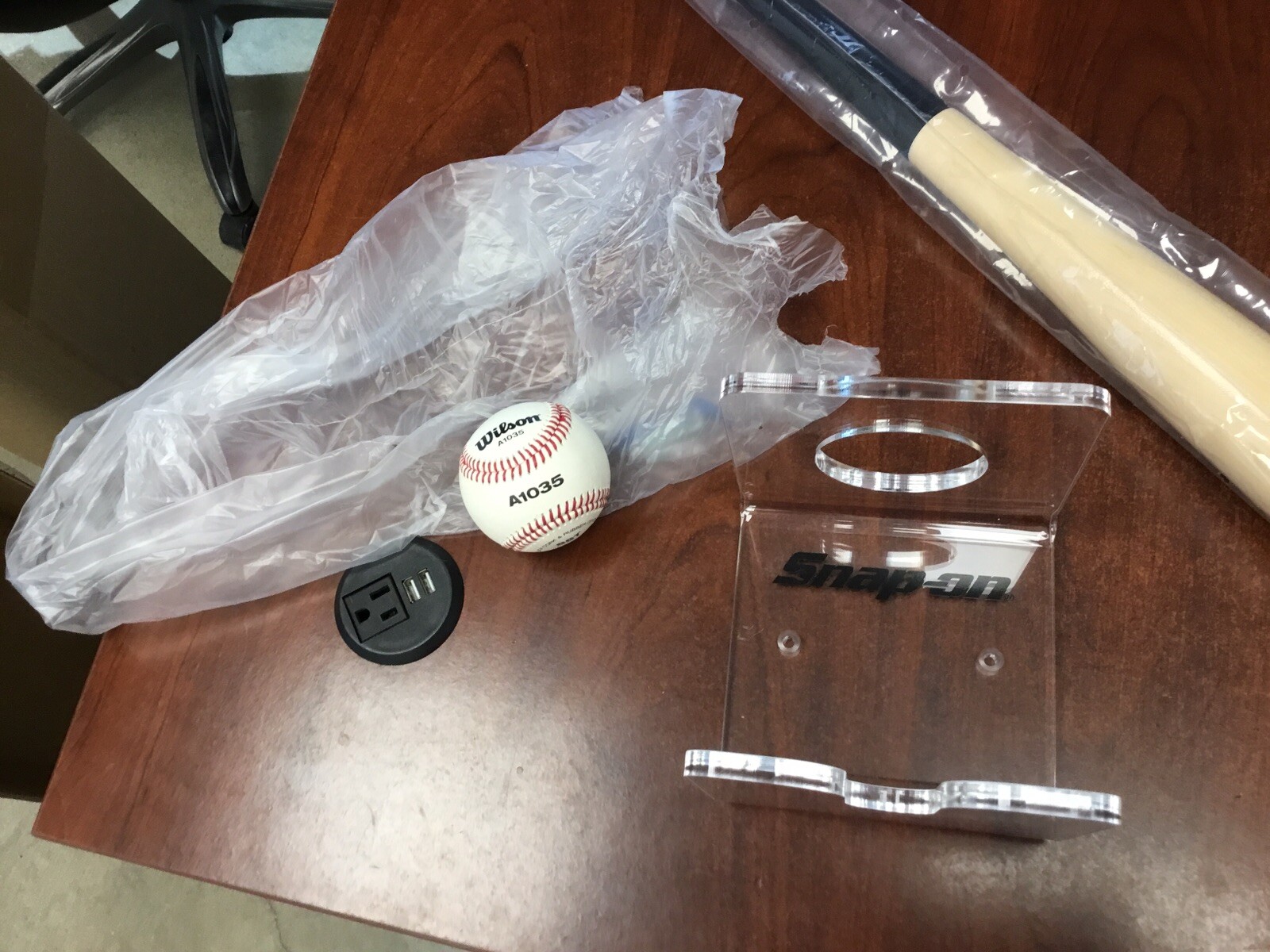 NEW IN BOX Snap-On Baseball Bat and Ball display SSX22P132 Snap On Promo Item