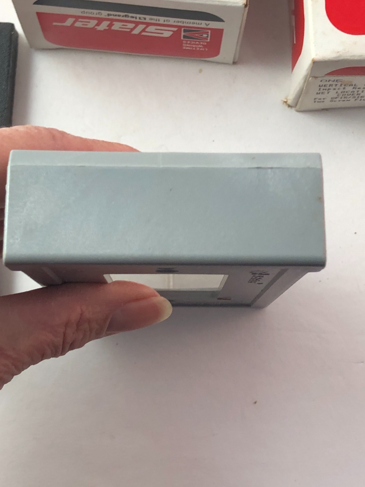 2 Slater Vertical Self Closing Cover Impact Resistant 3723